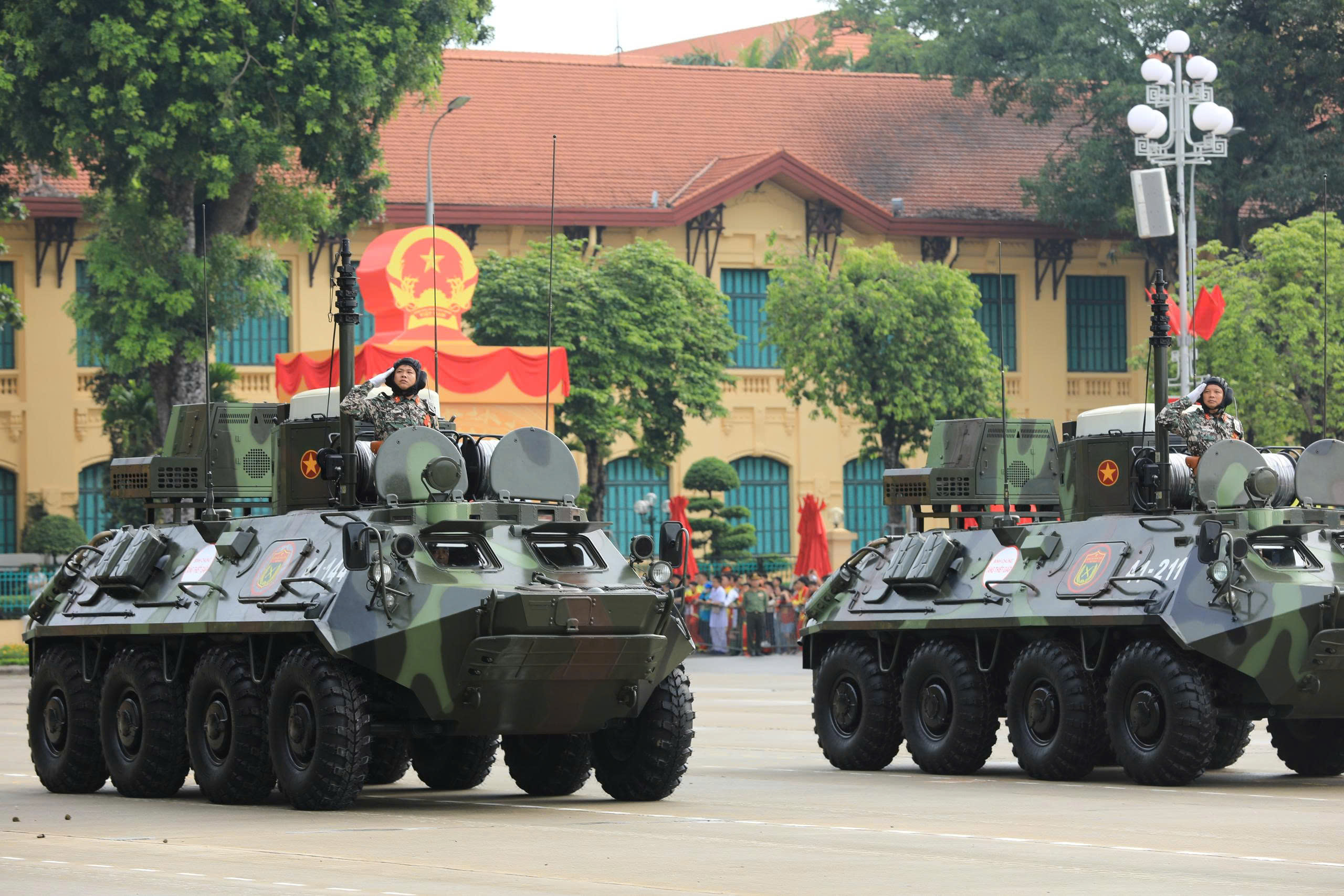 Màn phô diễn sức mạnh quân sự ấn tượng tại Tổng duyệt A80 - ảnh 8
