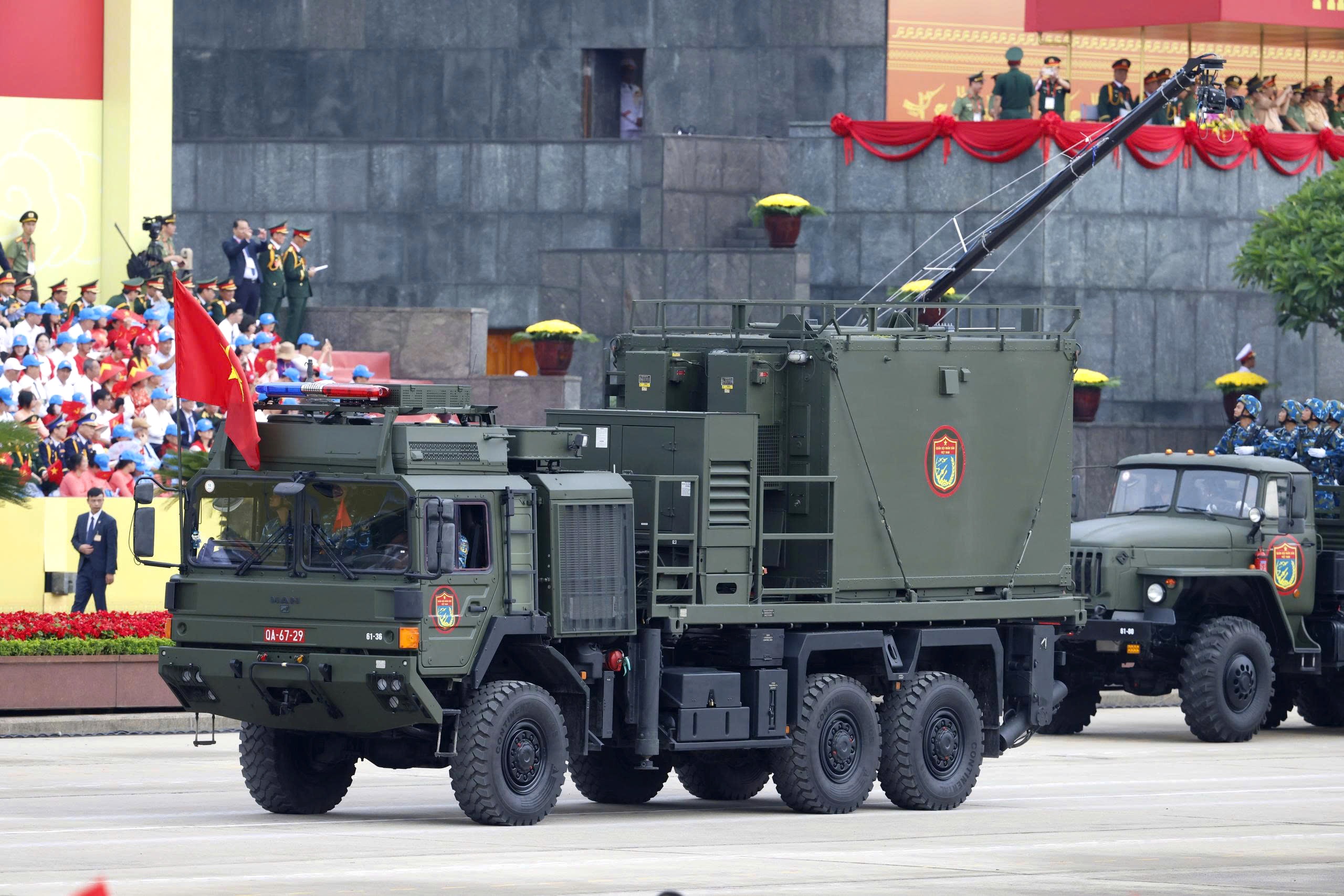 Màn phô diễn sức mạnh quân sự ấn tượng tại Tổng duyệt A80 - ảnh 3