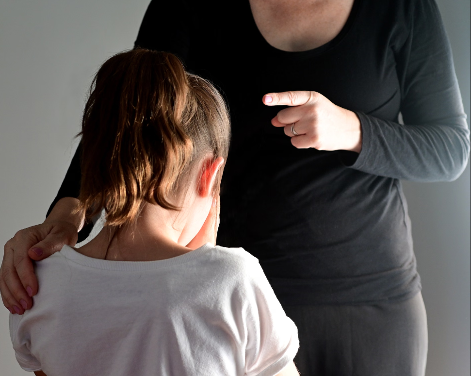 Lời nói cay nghiệt với trẻ nguy hiểm hơn cả bạo hành thân thể