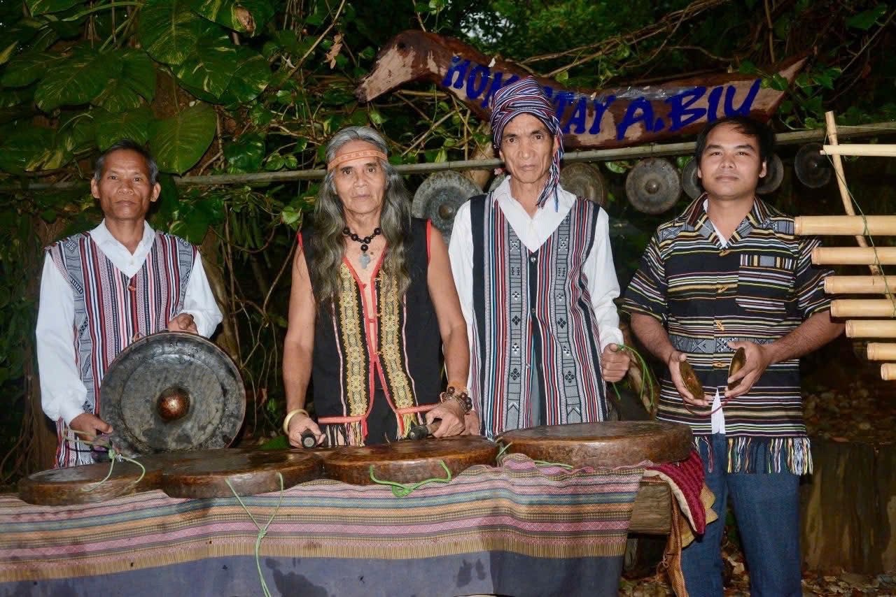 (Emagazine) Bài cuối - Làm giàu hơn bản sắc văn hóa các dân tộc - ảnh 4