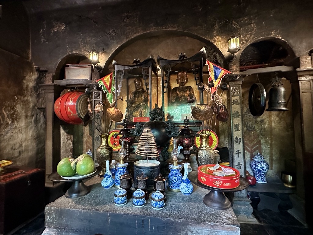 Cận cảnh đền Trần 700 năm tuổi ở Tràng An - ảnh 3