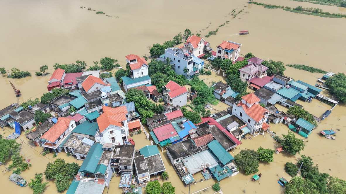 Toàn cảnh Kênh Gà bị cô lập trong nước lũ - ảnh 8