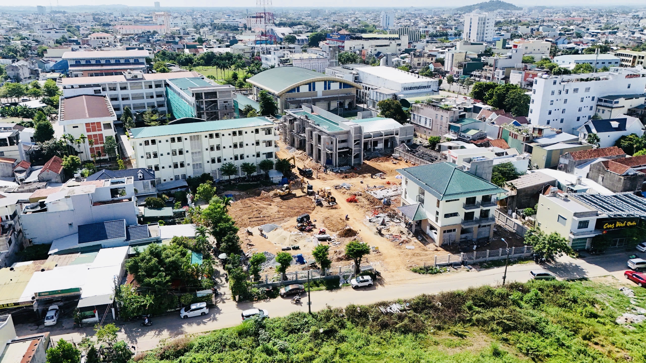 Quảng Ngãi khẩn trương hoàn thành nhà công vụ cho cán bộ - ảnh 1