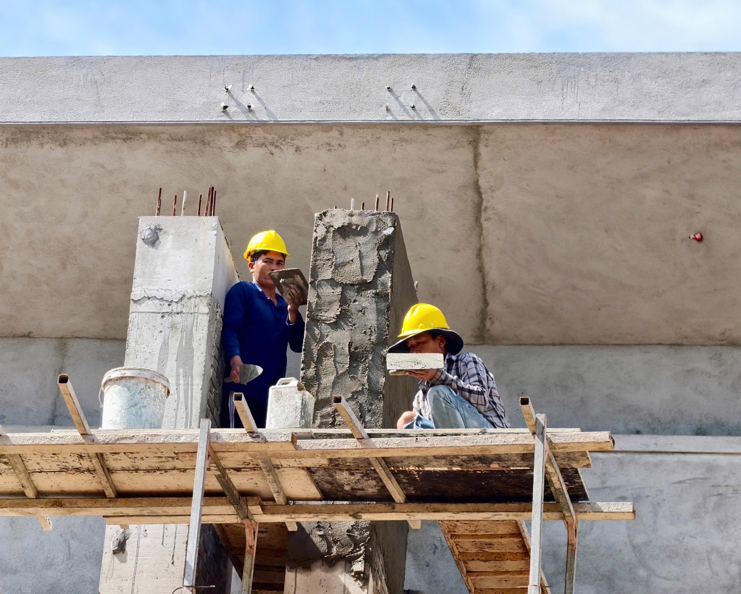 Quảng Ngãi khẩn trương hoàn thành nhà công vụ cho cán bộ - ảnh 2