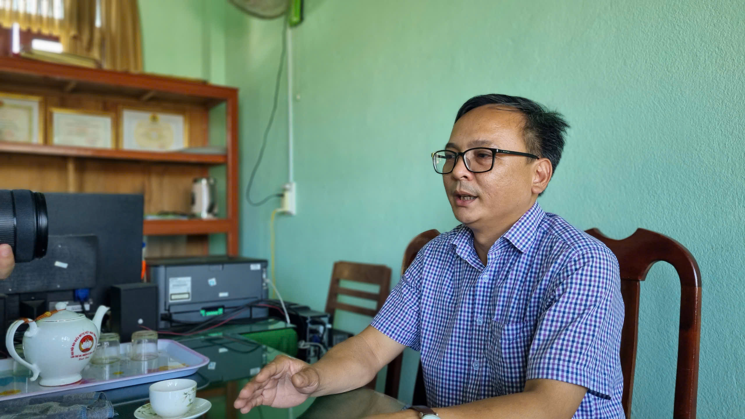 Người dân ở Gò Rạch và Kà La mòn mỏi chờ cấp điện - ảnh 13