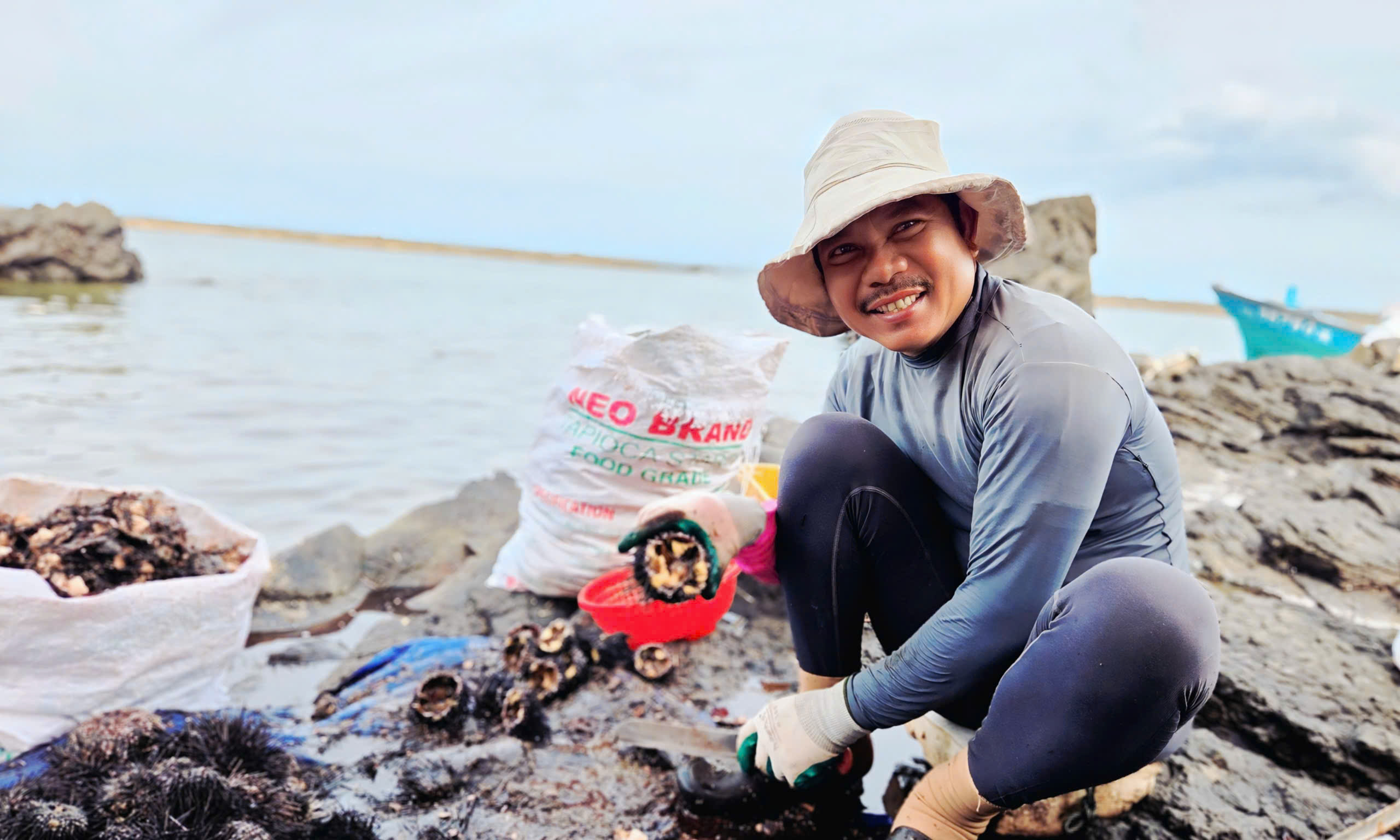 Mùa “săn” nhum biển của ngư dân Quảng Ngãi - ảnh 7