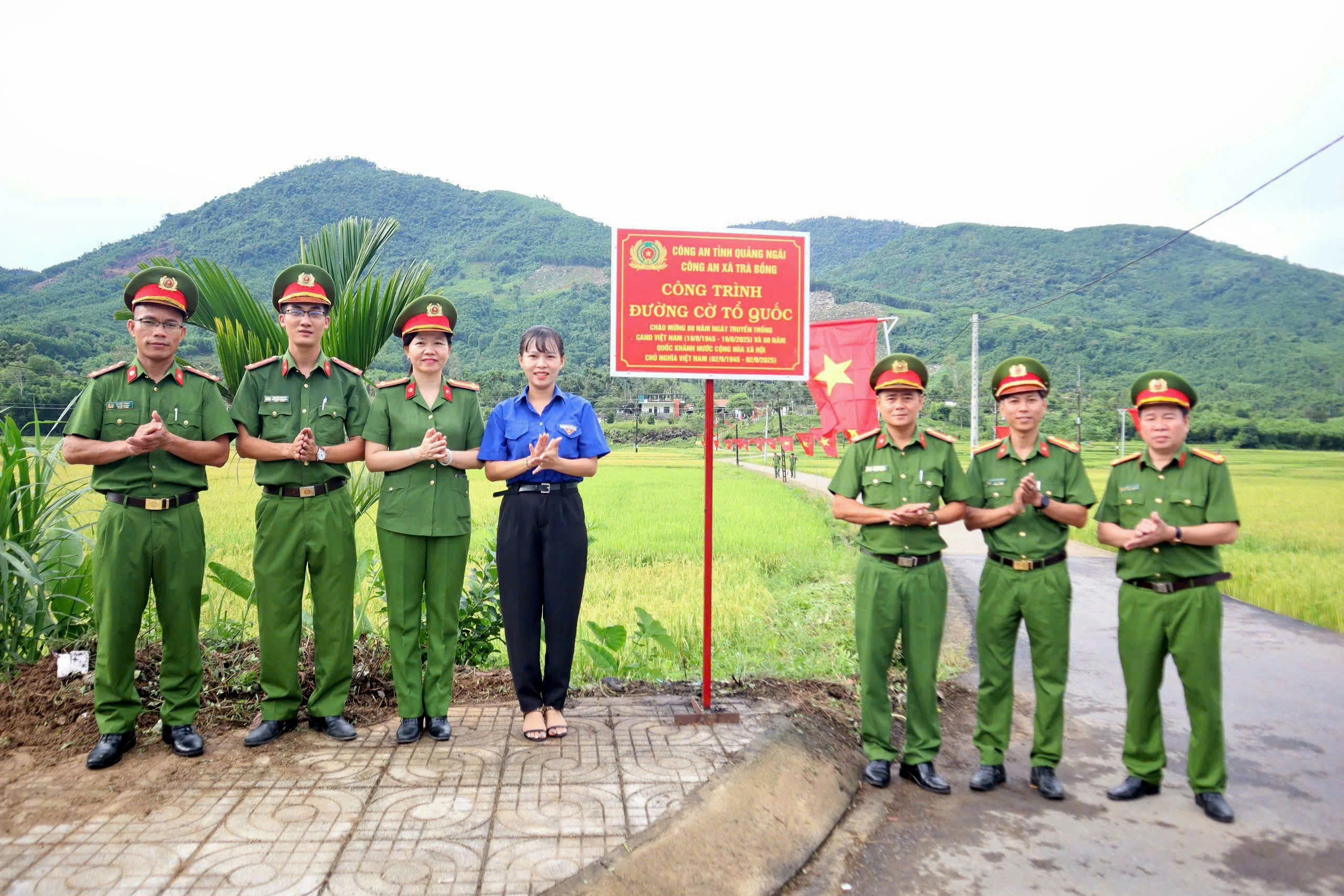 Khơi dậy lòng yêu nước, tự hào dân tộc từ “Đường cờ Tổ quốc” - ảnh 1