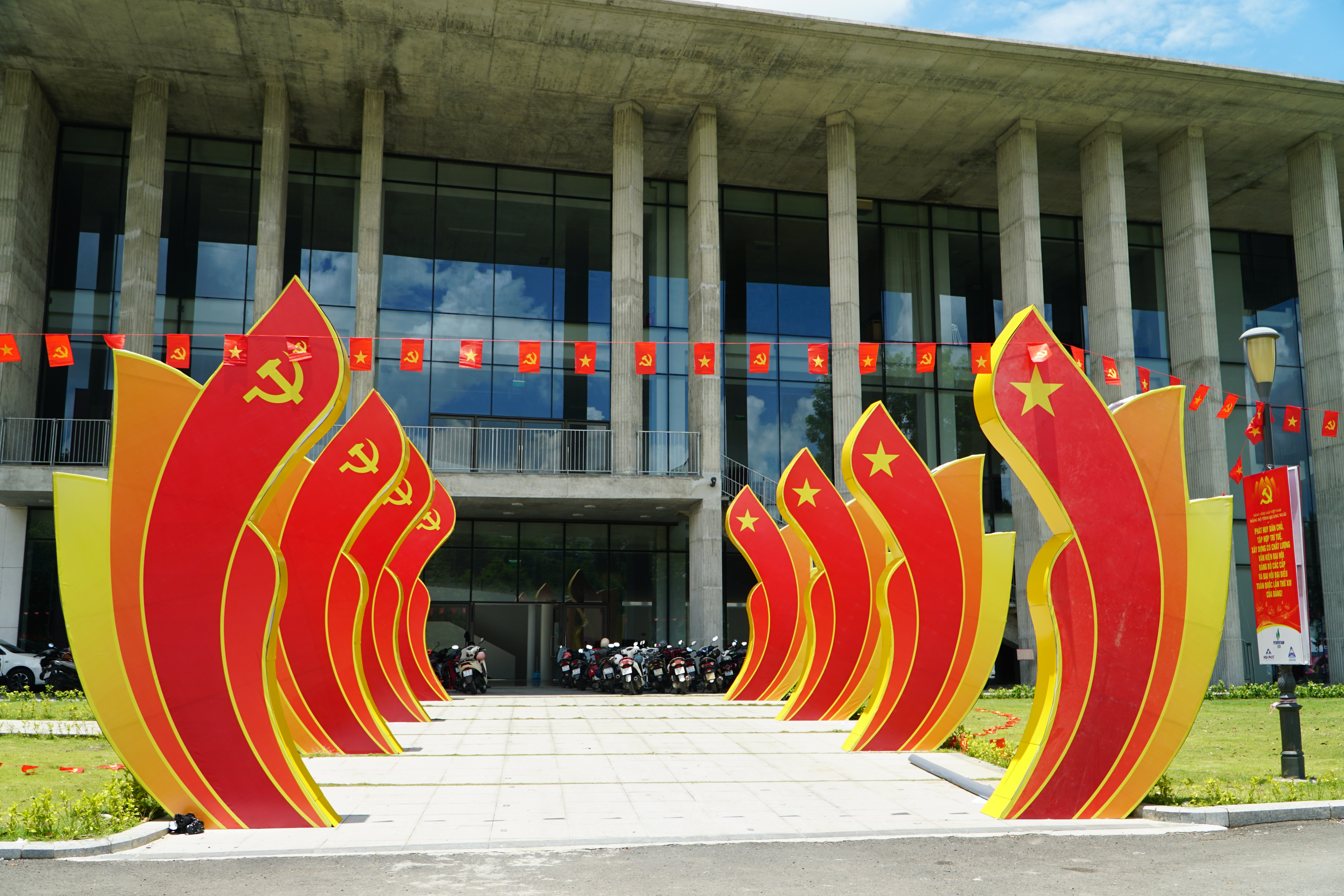 Chuẩn bị chu đáo, hướng tới thành công Đại hội Đảng bộ tỉnh Quảng Ngãi  - ảnh 2