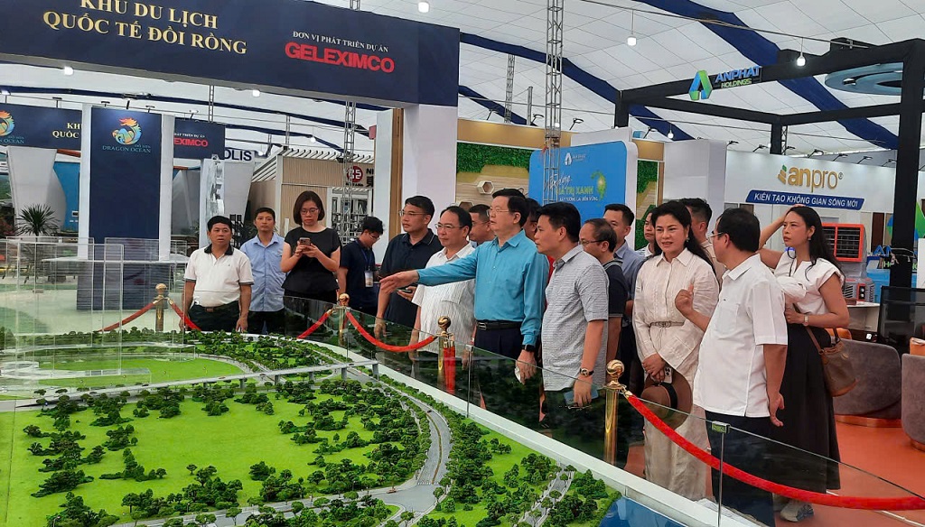  Kiểm tra công tác hoàn thiện các gian hàng, chuẩn bị cho ngày Khai mạc Triển lãm Thành tựu đất nước - ảnh 7