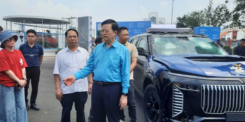  Kiểm tra công tác hoàn thiện các gian hàng, chuẩn bị cho ngày Khai mạc Triển lãm Thành tựu đất nước - ảnh 9