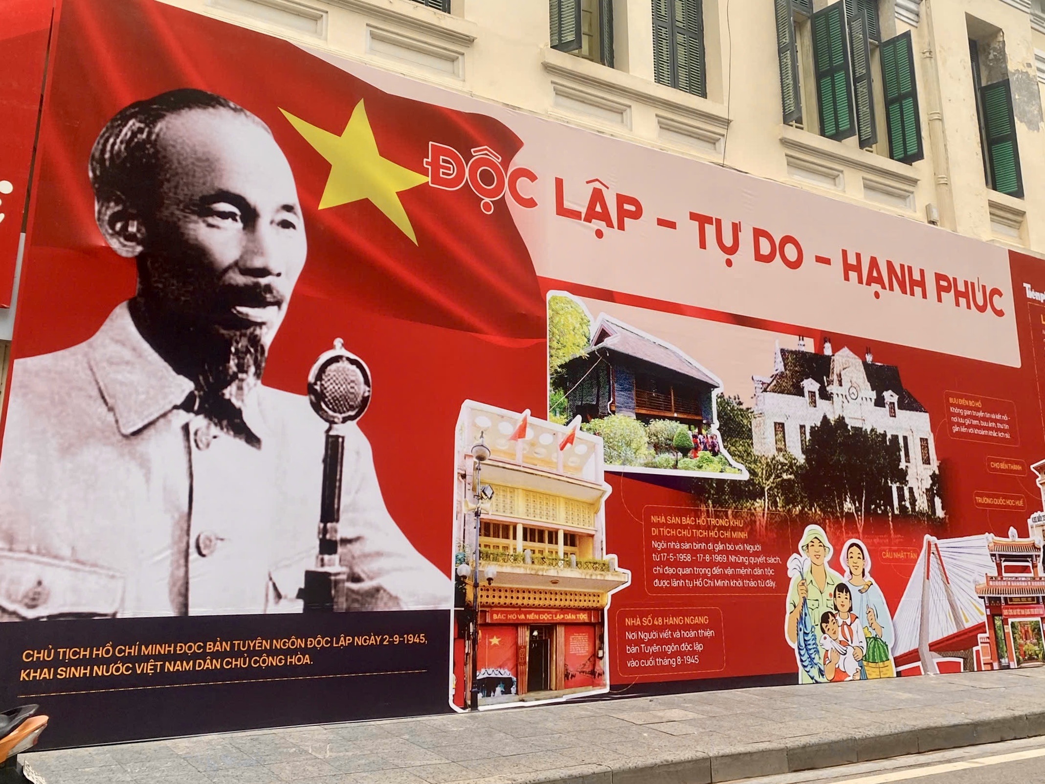 Người dân nô nức ra đường chào mừng ngày Quốc khánh 2.9 - ảnh 8