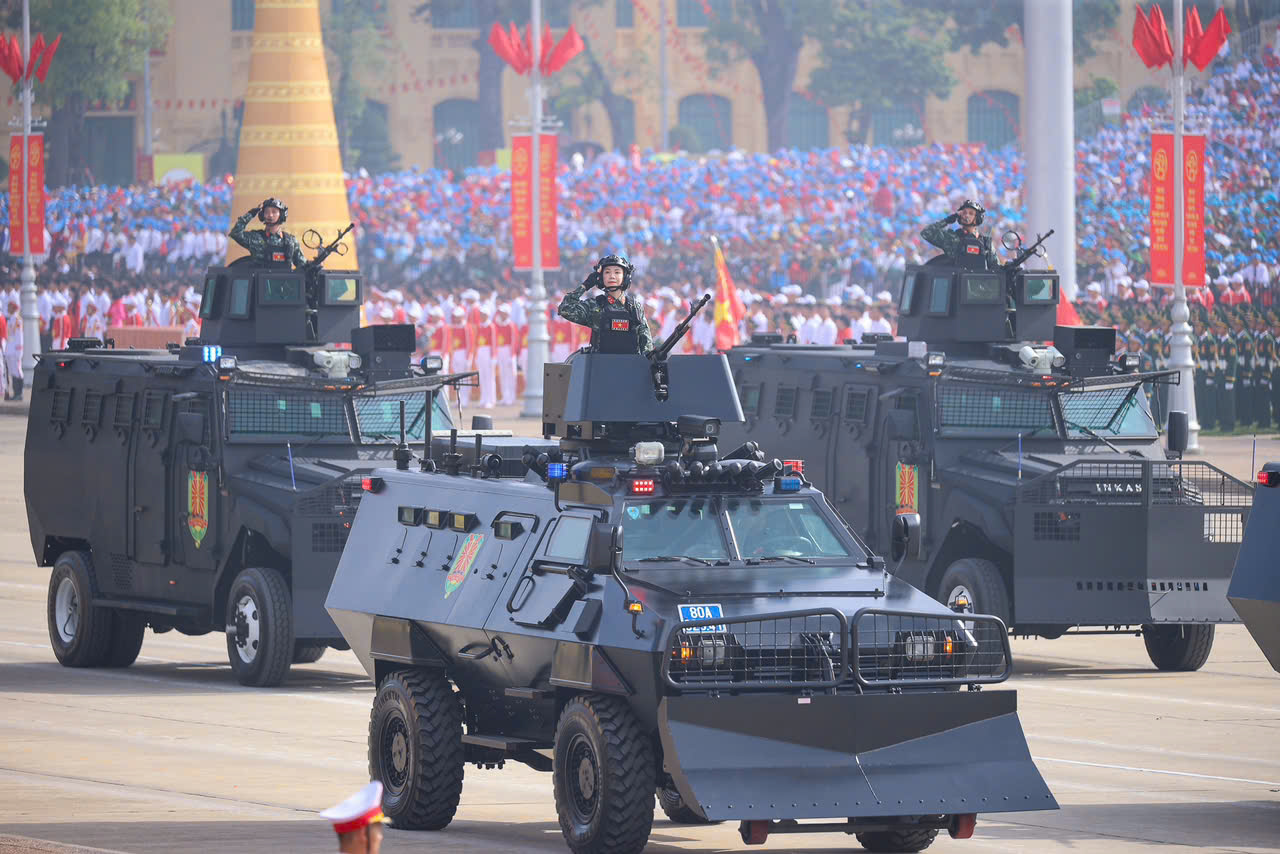 Choáng ngợp dàn xe đặc chủng cực hiện đại của Công an nhân dân trong ngày Quốc khánh - ảnh 9