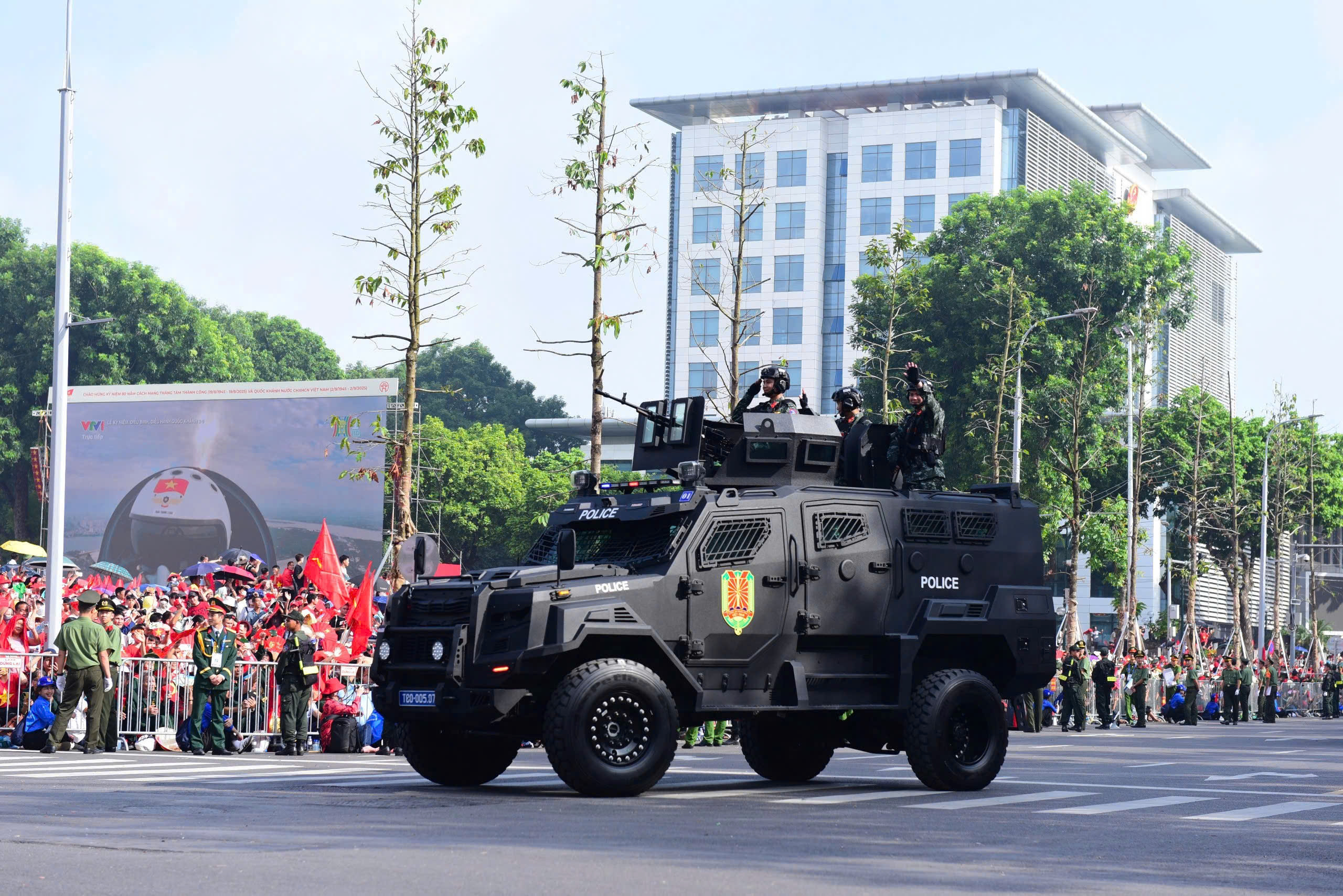 Choáng ngợp dàn xe đặc chủng cực hiện đại của Công an nhân dân trong ngày Quốc khánh - ảnh 14