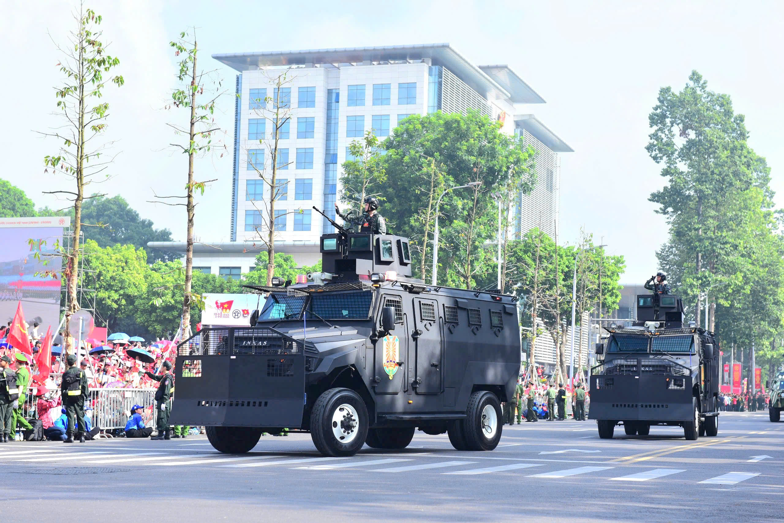 Choáng ngợp dàn xe đặc chủng cực hiện đại của Công an nhân dân trong ngày Quốc khánh - ảnh 13