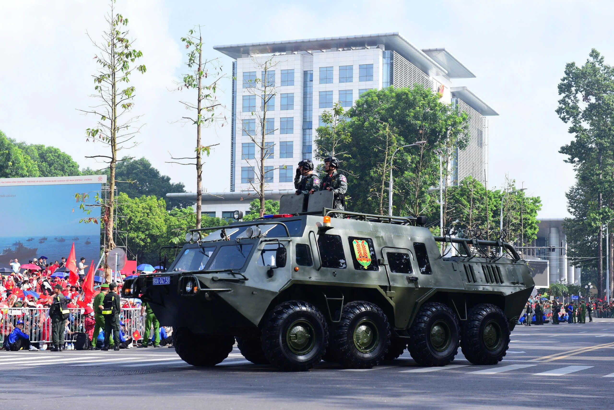 Choáng ngợp dàn xe đặc chủng cực hiện đại của Công an nhân dân trong ngày Quốc khánh - ảnh 11