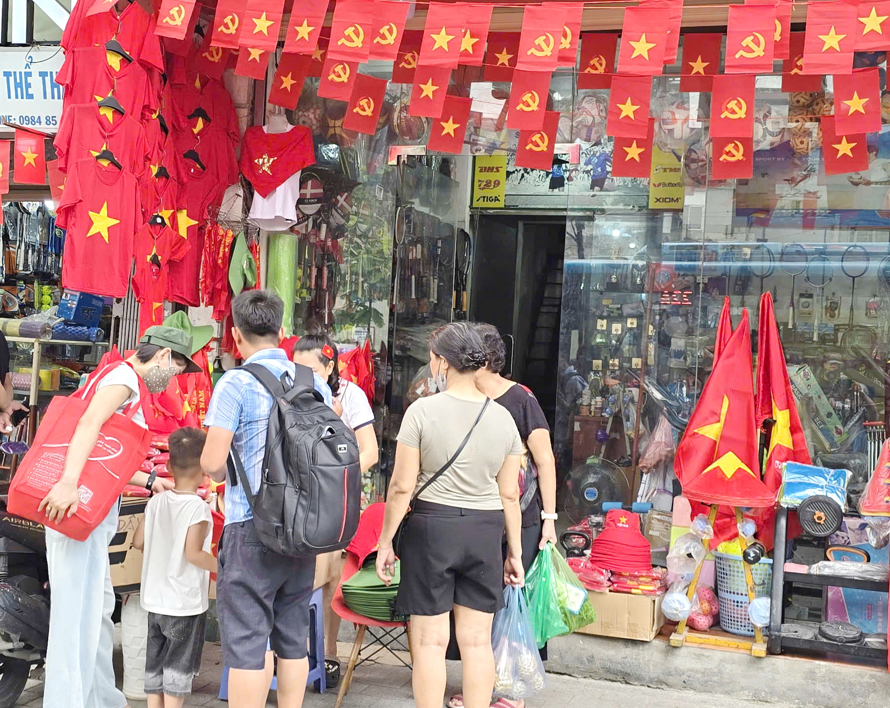 Dậy sớm đi metro, xe buýt xem tổng hợp luyện A80 - ảnh 15