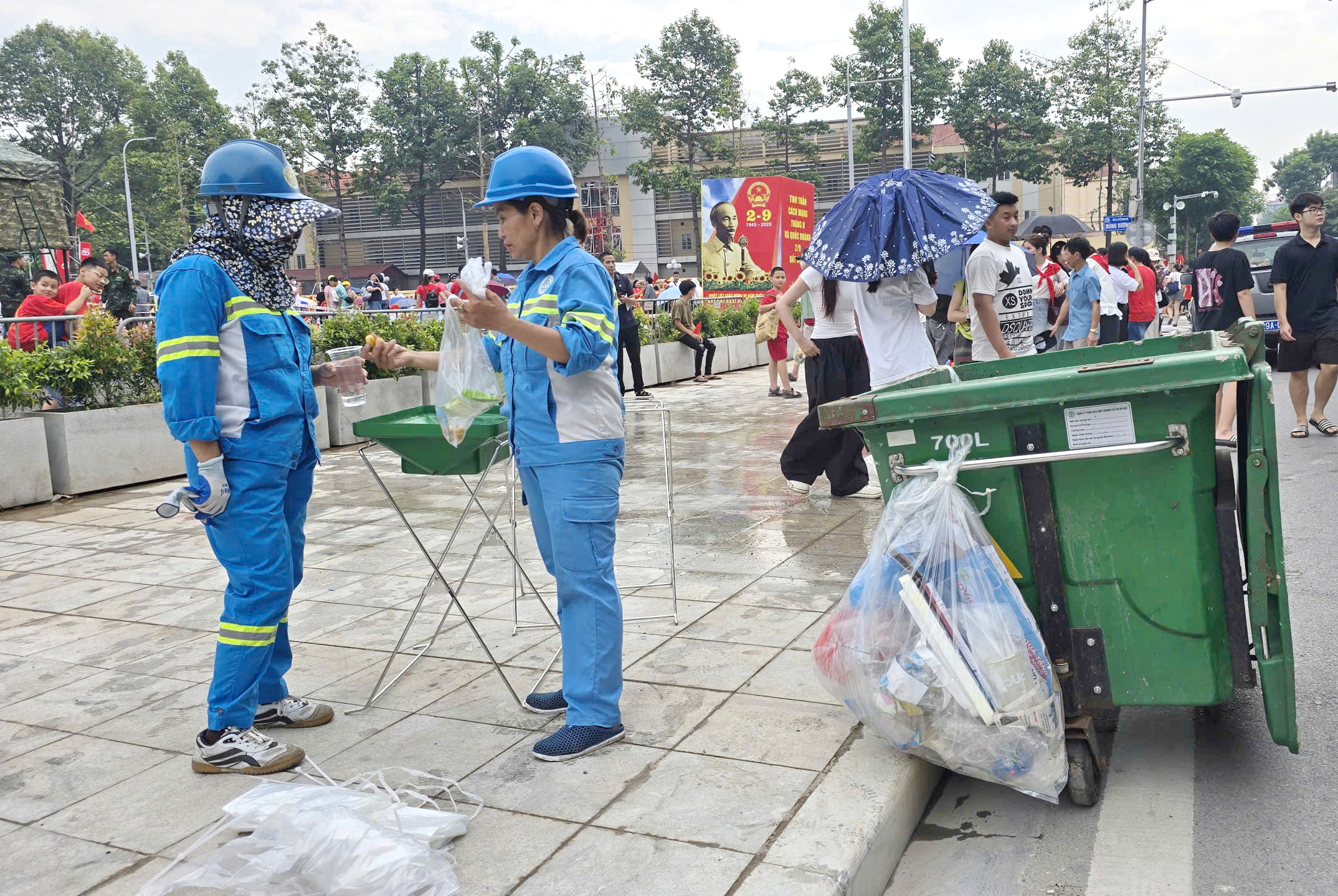 Dậy sớm đi metro, xe buýt xem tổng hợp luyện A80 - ảnh 17