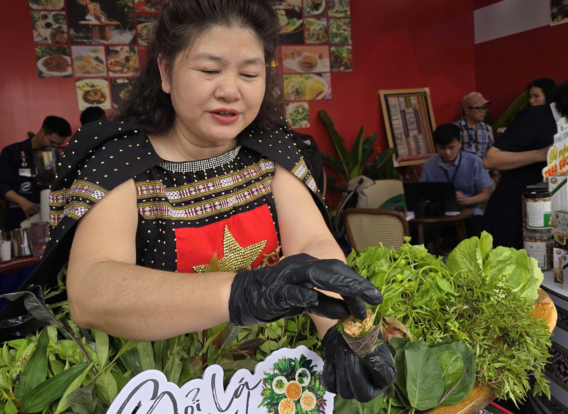 Ngập tràn đặc sản 3 miền tại Triển lãm Thành tựu đất nước - ảnh 9