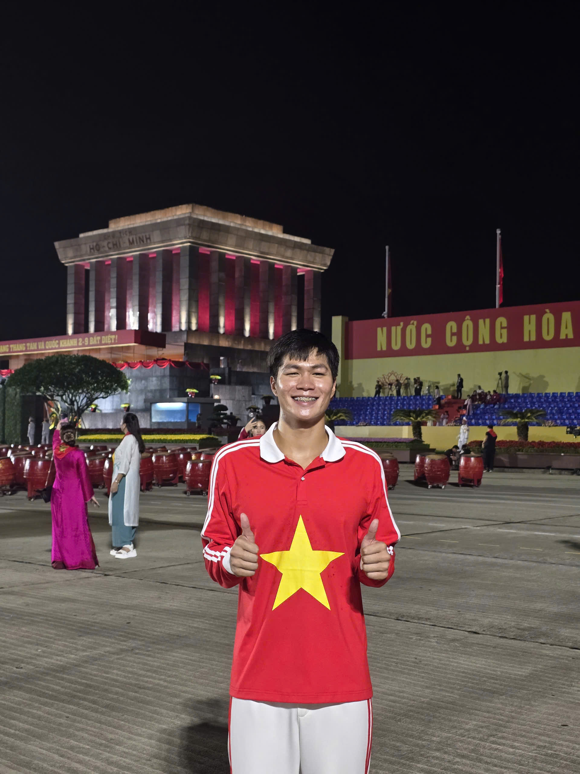 Rực rỡ trong mùa thu lịch sử - ảnh 9