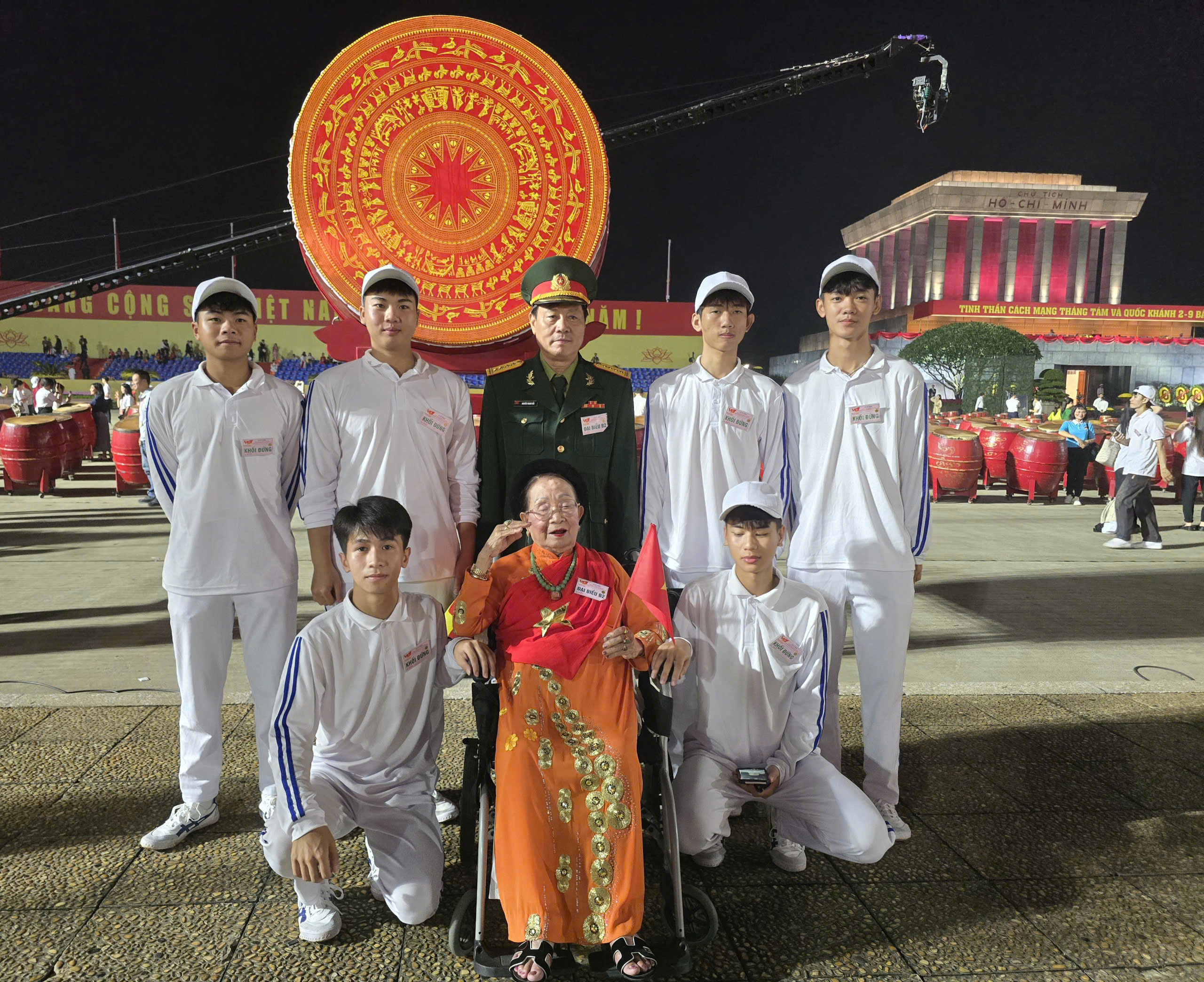 Rực rỡ trong mùa thu lịch sử - ảnh 8