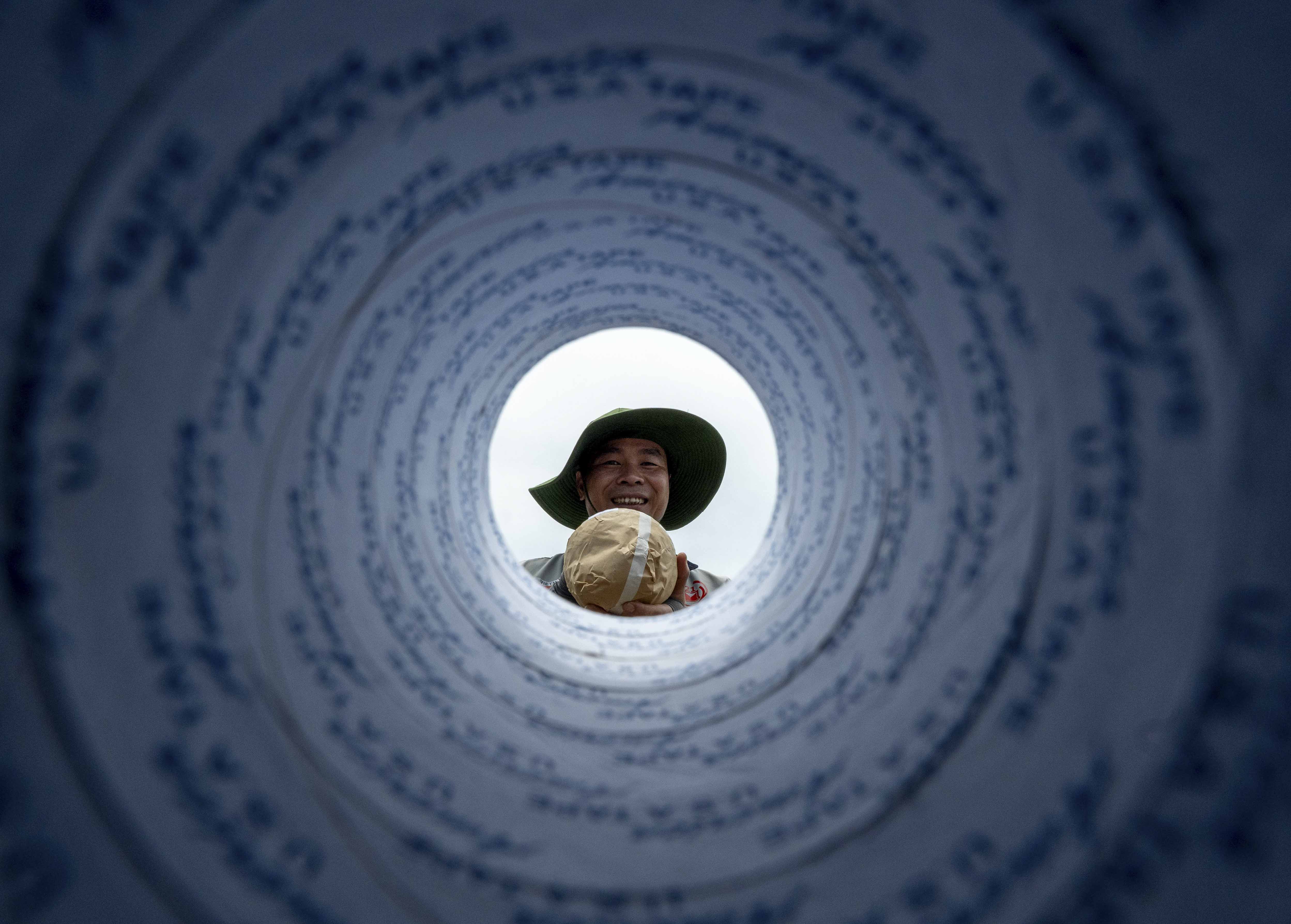 Chờ đón đêm pháo hoa “Nghệ thuật sáng tạo” giữa hai đội Việt Nam và Ba Lan - ảnh 6