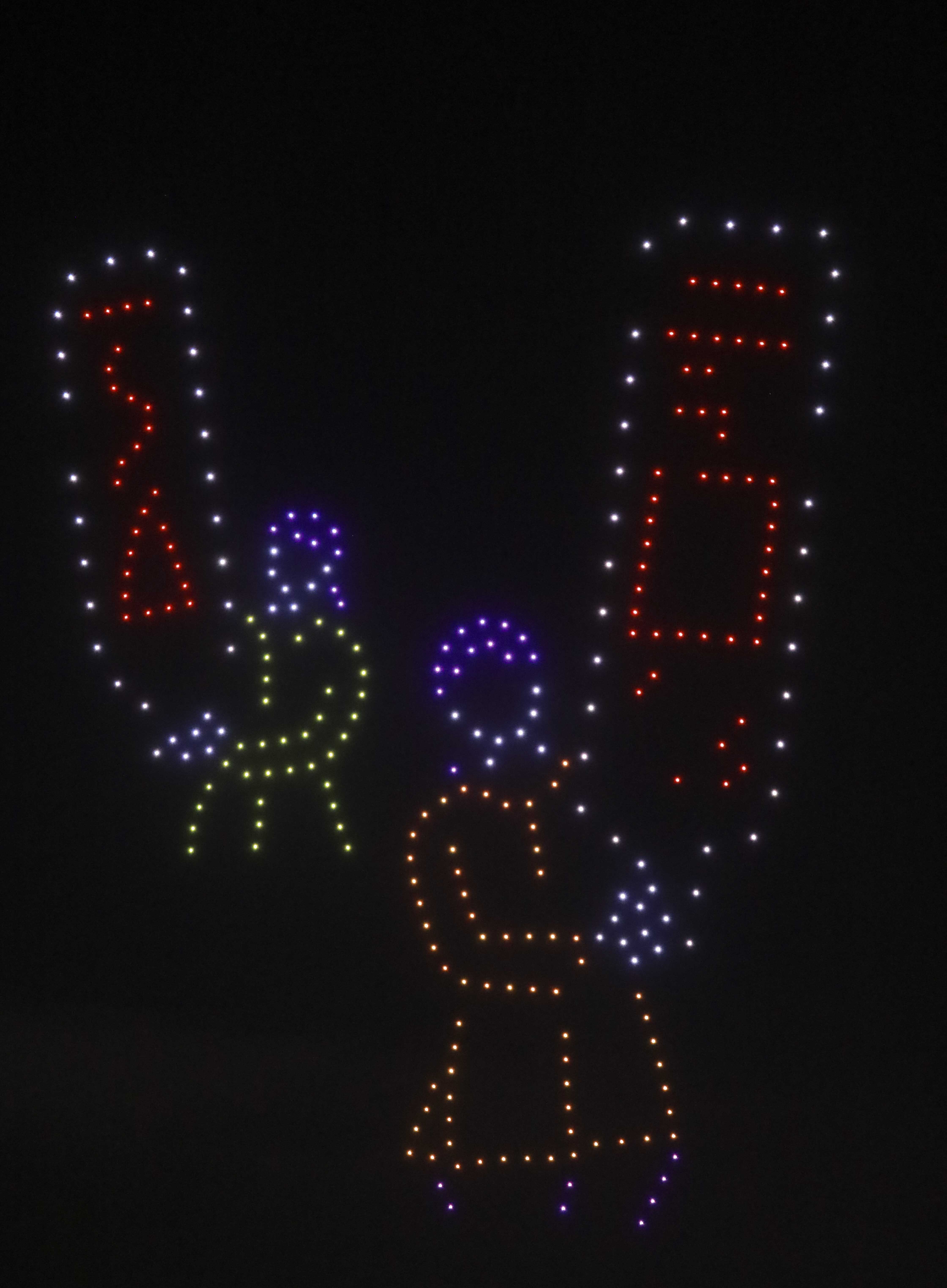 Mãn nhãn màn trình diễn 600 drone “Hào quang di sản” trên bầu trời Hội An - ảnh 10