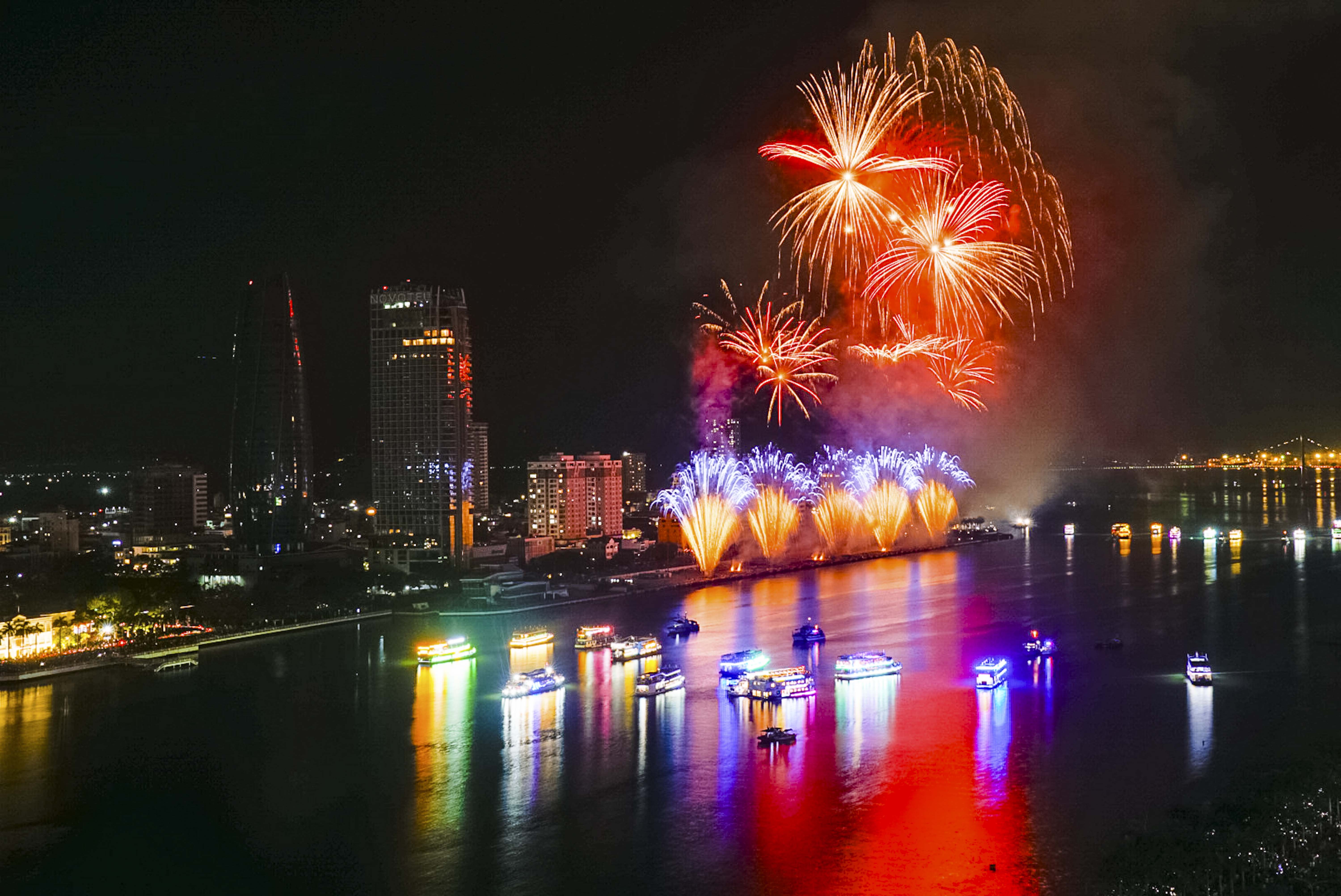 Bùng nổ cảm xúc với đêm pháo hoa “Nghệ thuật sáng tạo” - ảnh 4