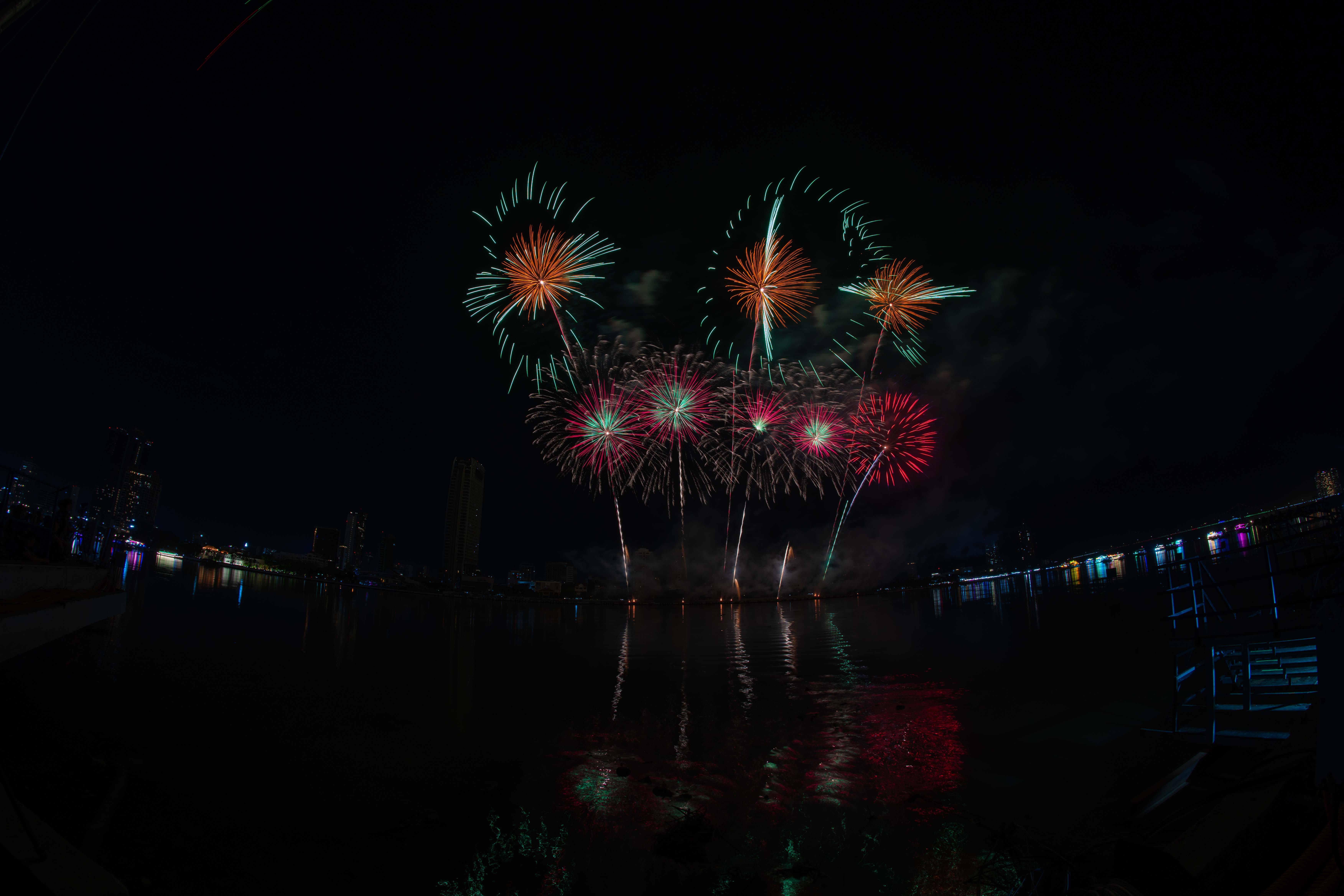 Canada ma thuật, Trung Quốc “du ký” bằng ánh sáng - ảnh 11