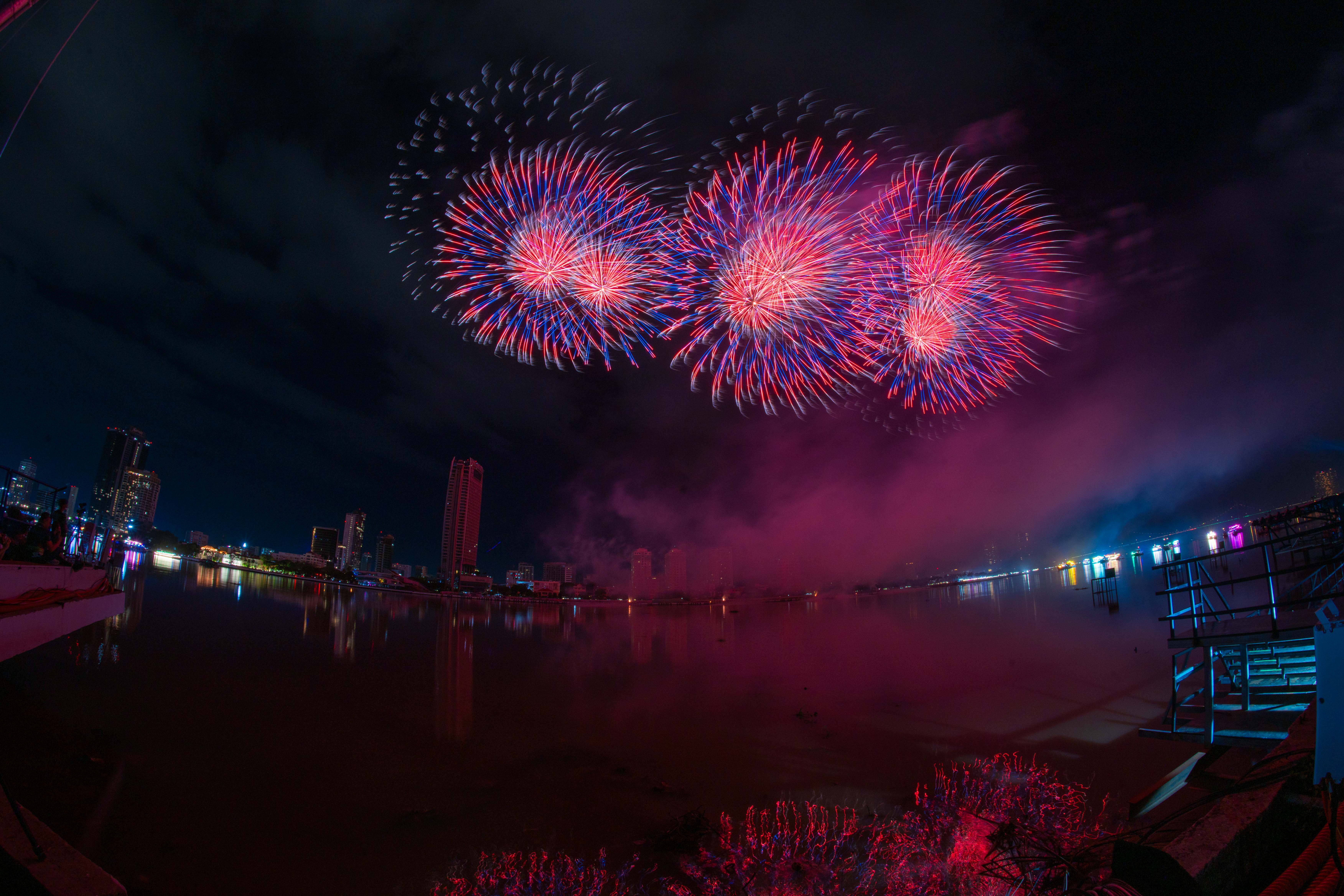 Canada ma thuật, Trung Quốc “du ký” bằng ánh sáng - ảnh 8