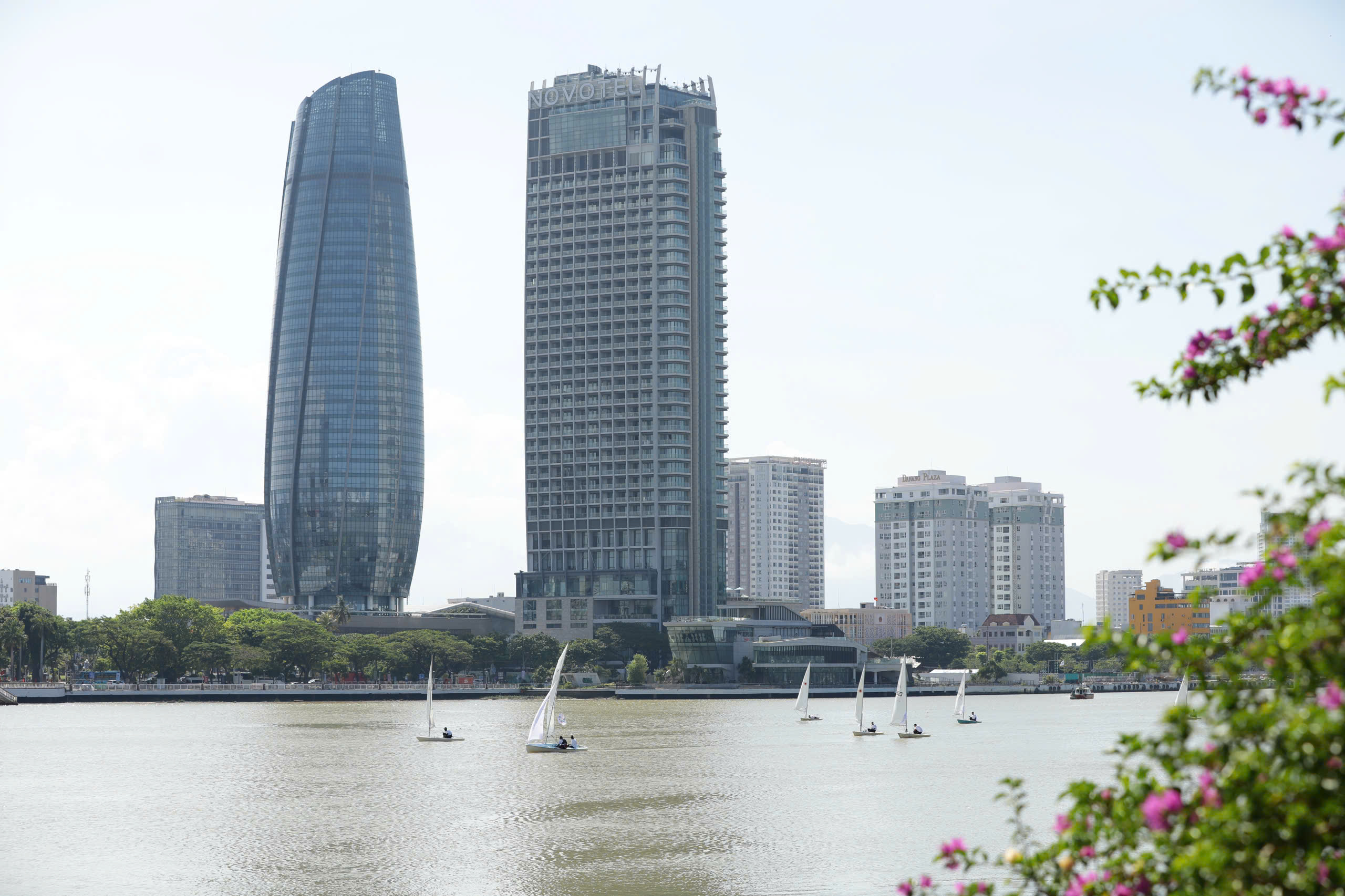 Màn trình diễn thuyền buồm độc đáo trên sông Hàn - ảnh 11