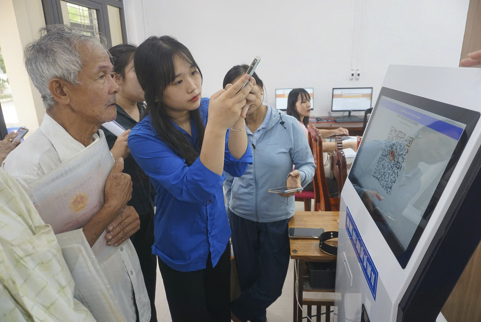 Ngày đầu vận hành chính quyền 2 cấp ở Đà Nẵng: Thông suốt, ổn định - ảnh 11