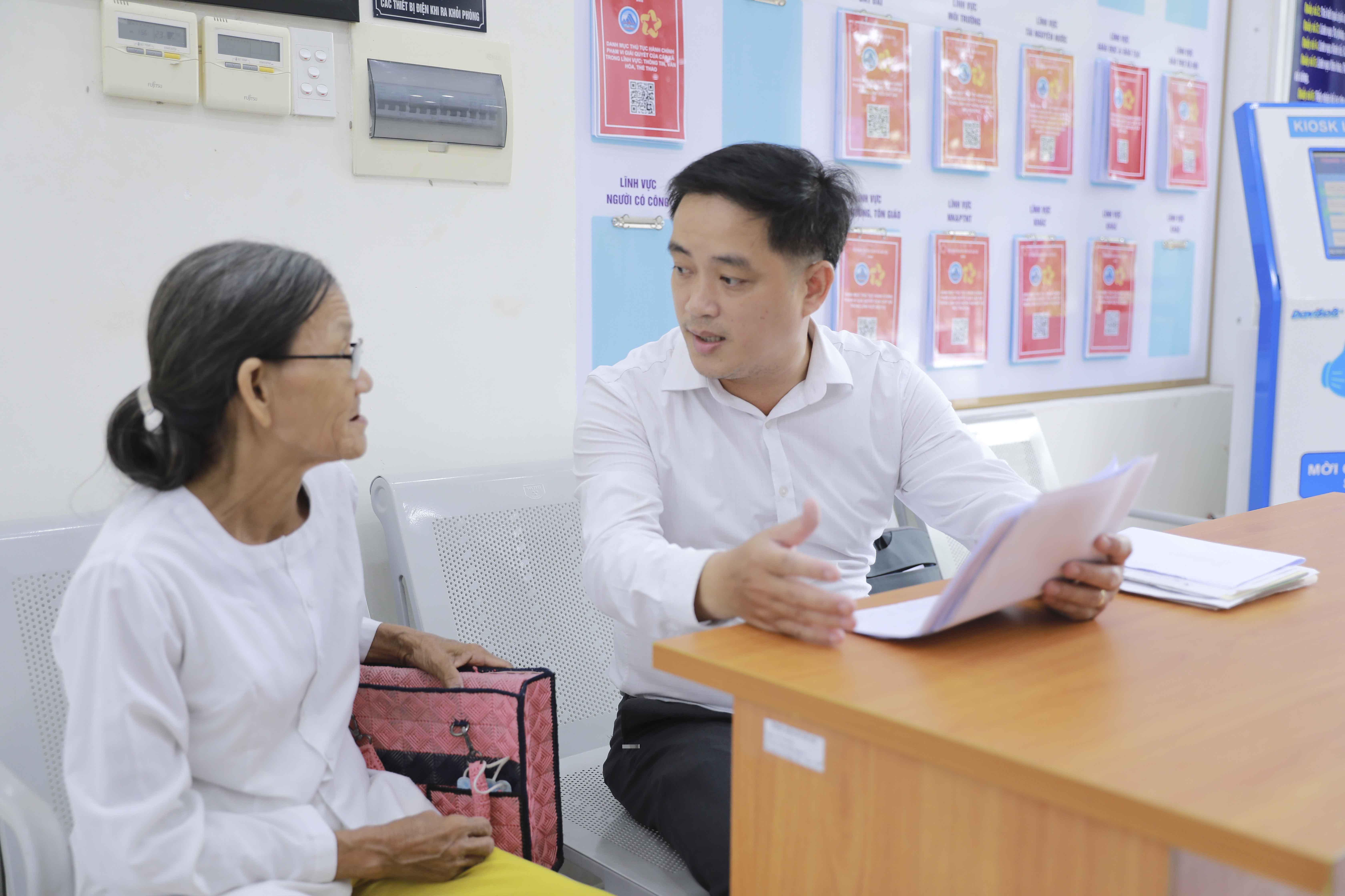 Ngày đầu vận hành chính quyền 2 cấp ở Đà Nẵng: Thông suốt, ổn định - ảnh 7