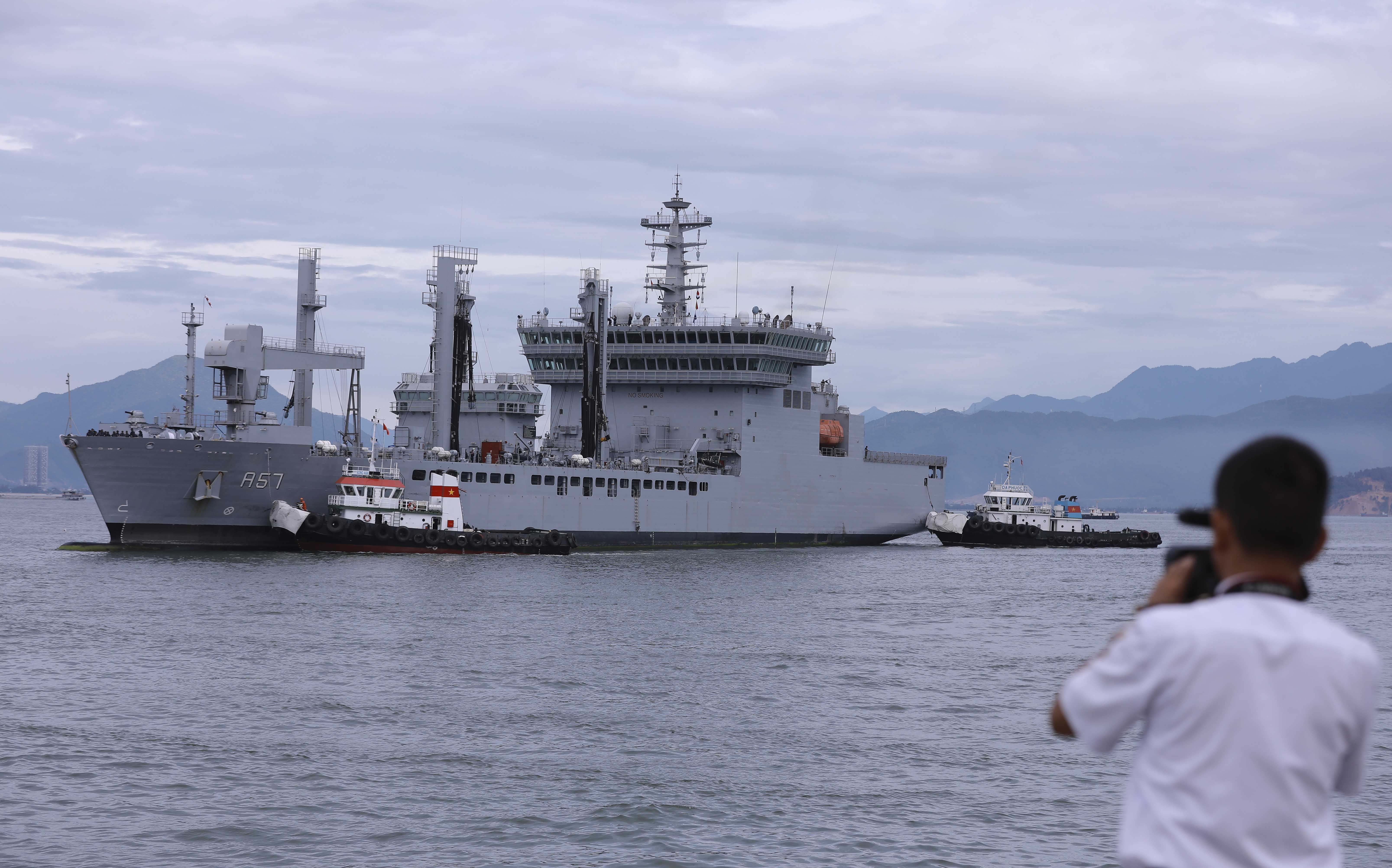 Tàu Hải quân Ấn Độ thăm xã giao thành phố Đà Nẵng - ảnh 7