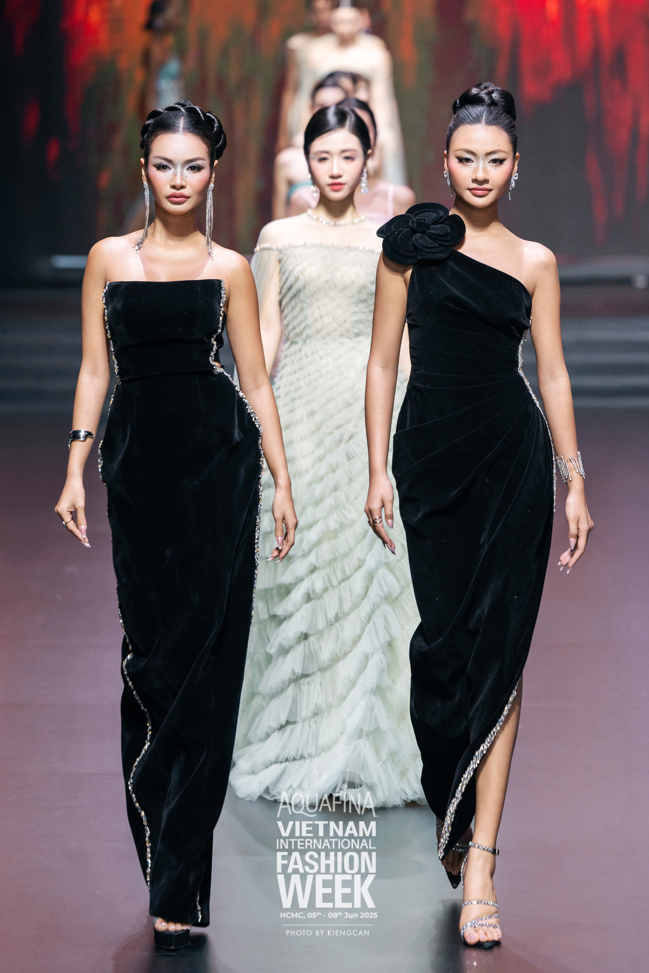 รองชนะเลิศ มุก และ มิส ซวน ฮันห์ สง่างามในคอลเลคชั่น “To Be Happy” - ภาพที่ 3