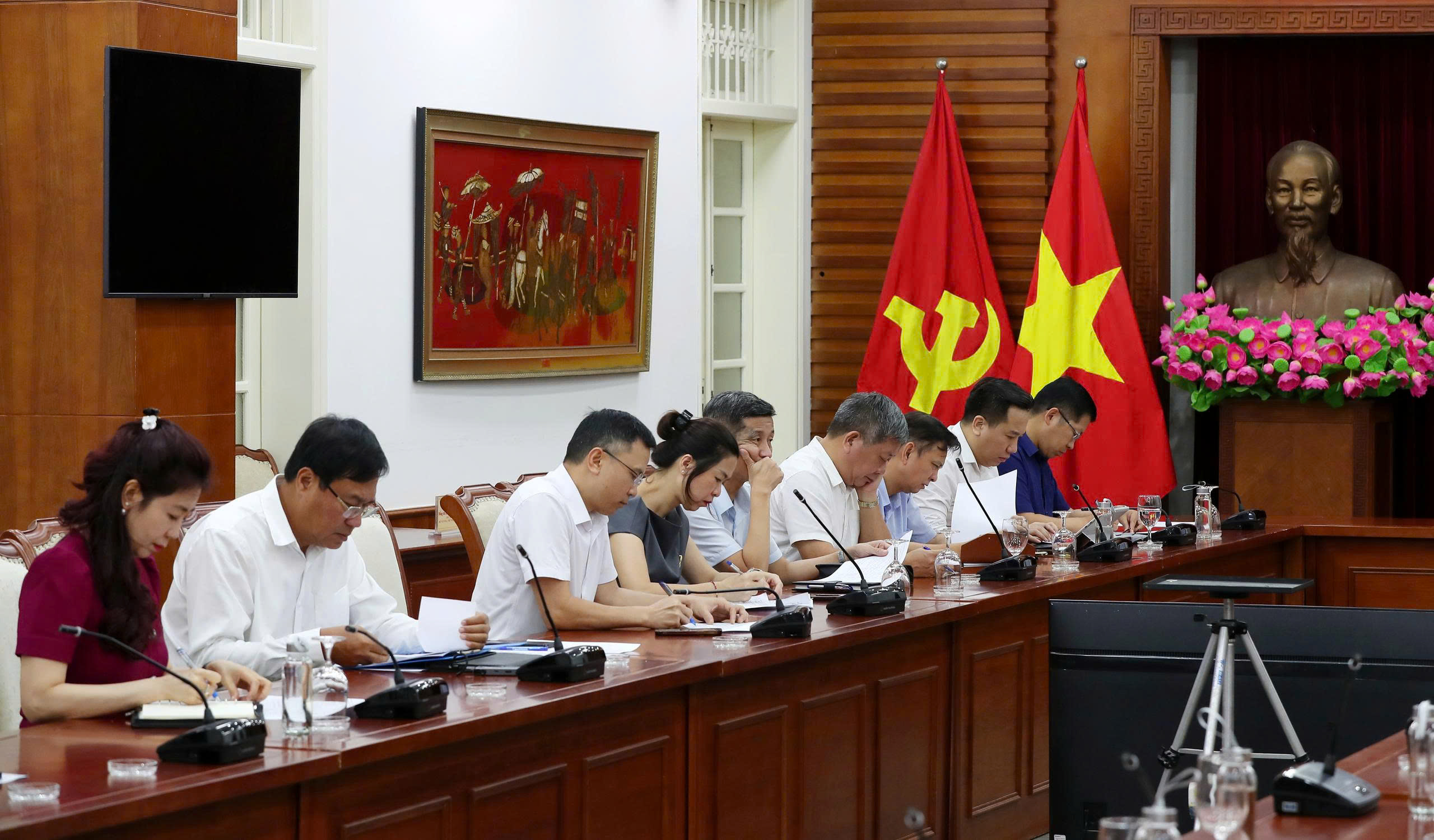 文化スポーツ観光省は、新時代のベトナム文化の構築と発展に関する政治局のプロジェクトと決議案を実施しています - 写真4