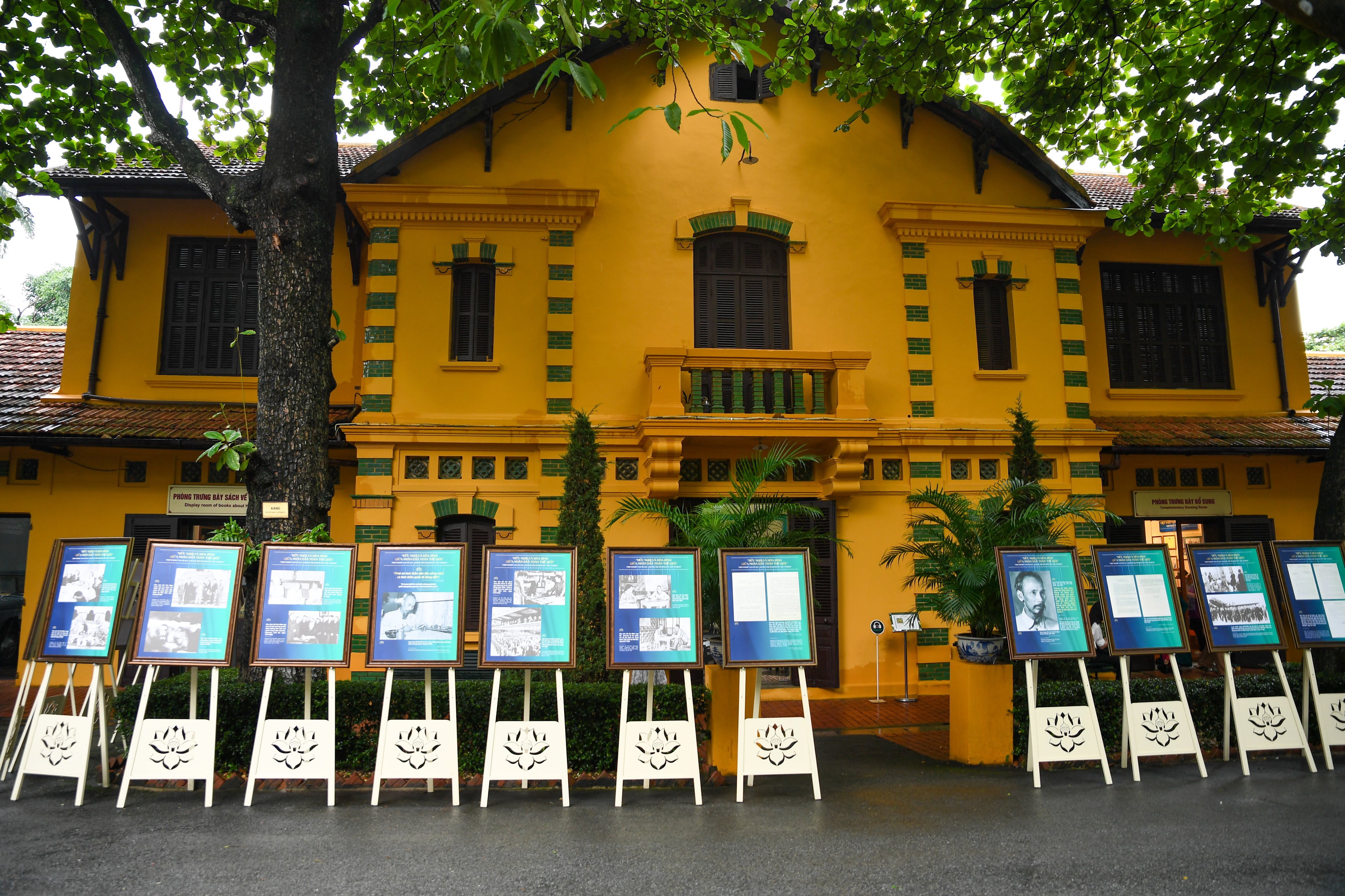Ağustos Devrimi'nin 80. yıl dönümü ve 2 Eylül Ulusal Bayramı'nı kutlamak için düzenlenen bir dizi etkinliğin açılış töreni - fotoğraf 6