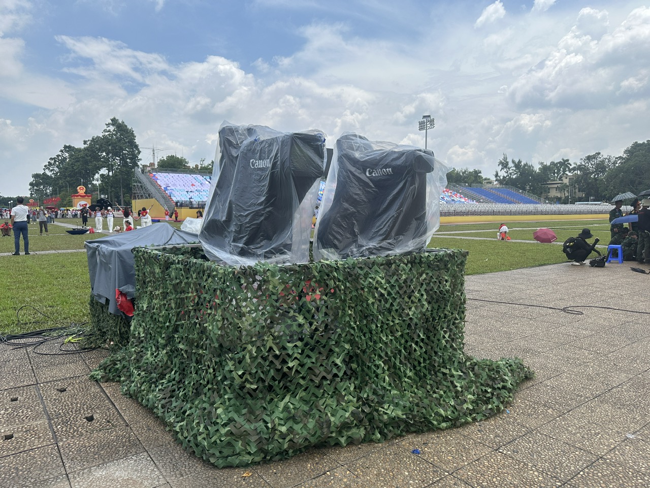 Ba Dinh-plassen er høytidelig og yrende av spenning før paradeøvelsen - bilde 10