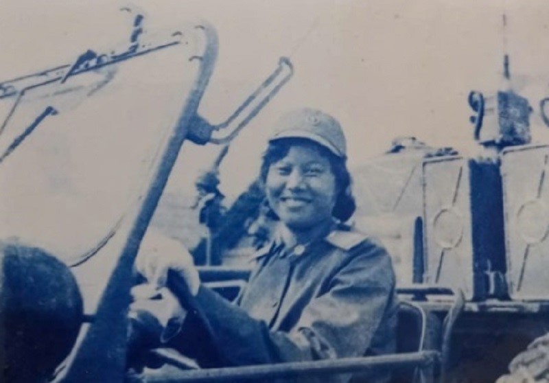 Truong Sons «stålblomster» og minner fra paraden i 1975 – bilde 2
