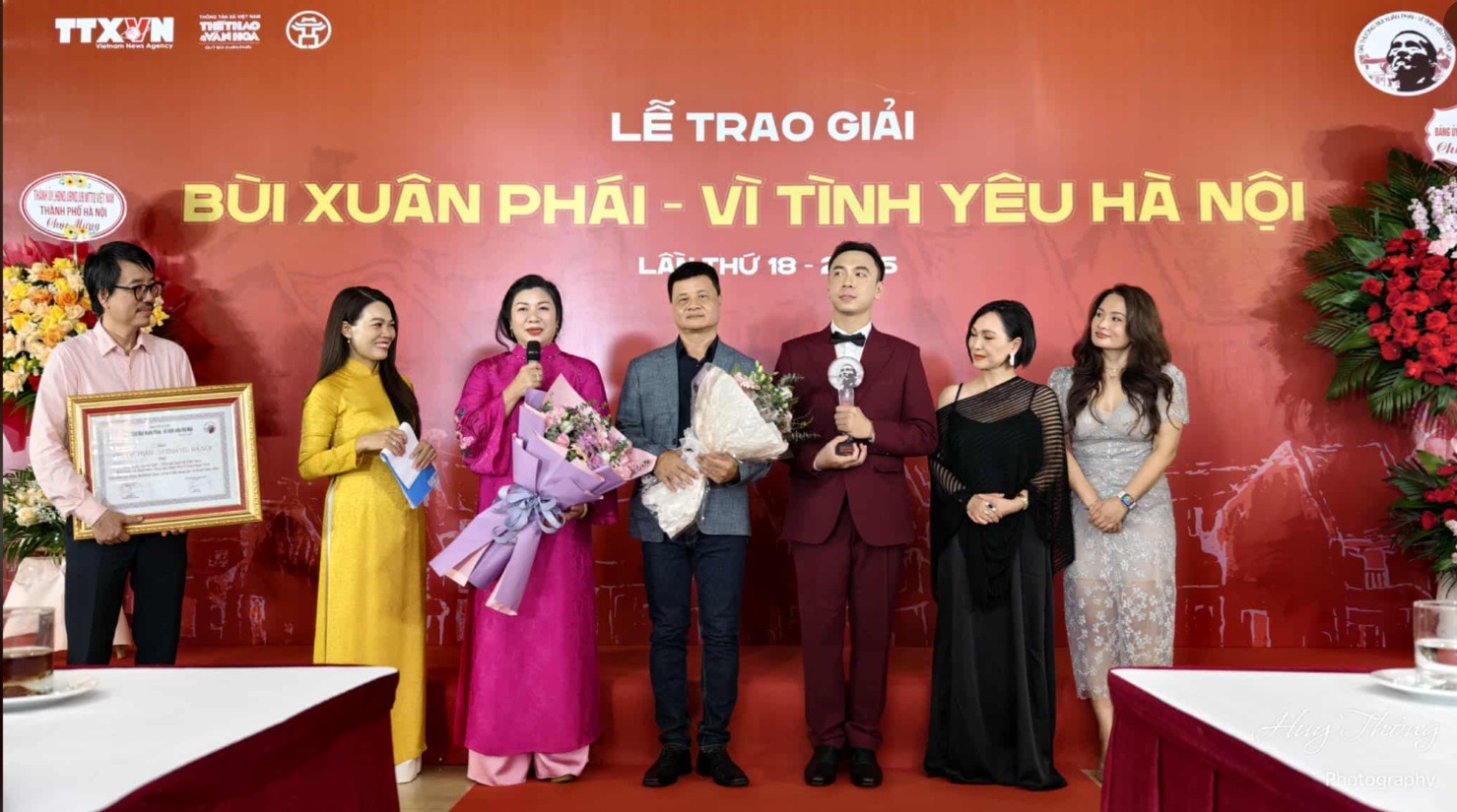 តន្ត្រីករ Tran Tien ទទួលបាន “ពានរង្វាន់ Bui Xuan Phai - សម្រាប់សេចក្តីស្រឡាញ់ទីក្រុងហាណូយ” - រូបថតទី ៣