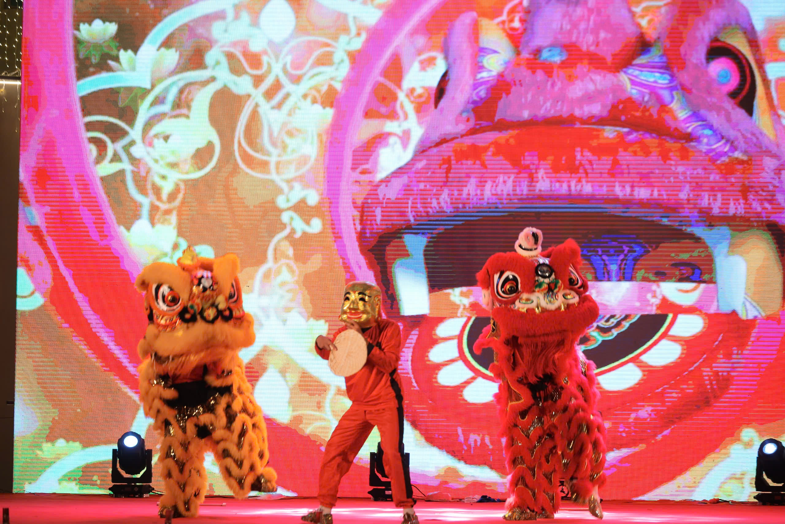 គួរឱ្យរំភើប