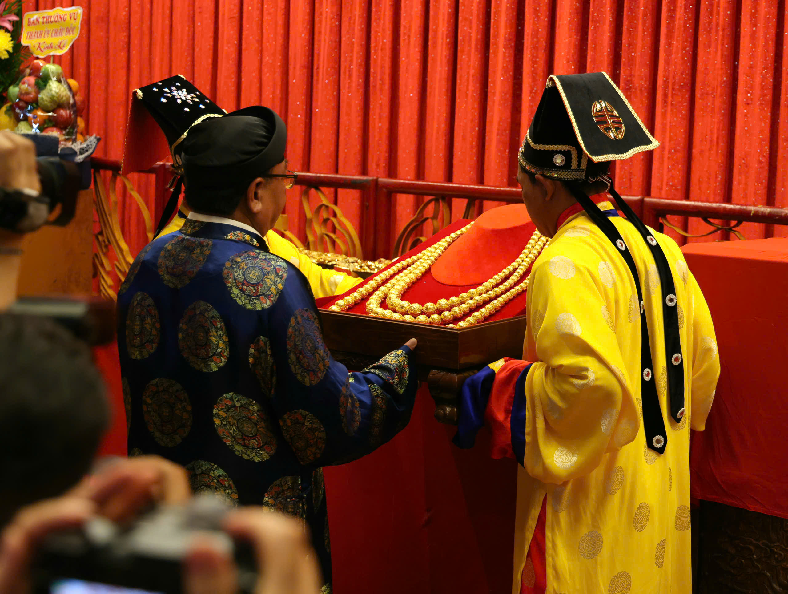 Högtidligt hölls badceremonin för Ba Chua Xu från Samberget - foto 9