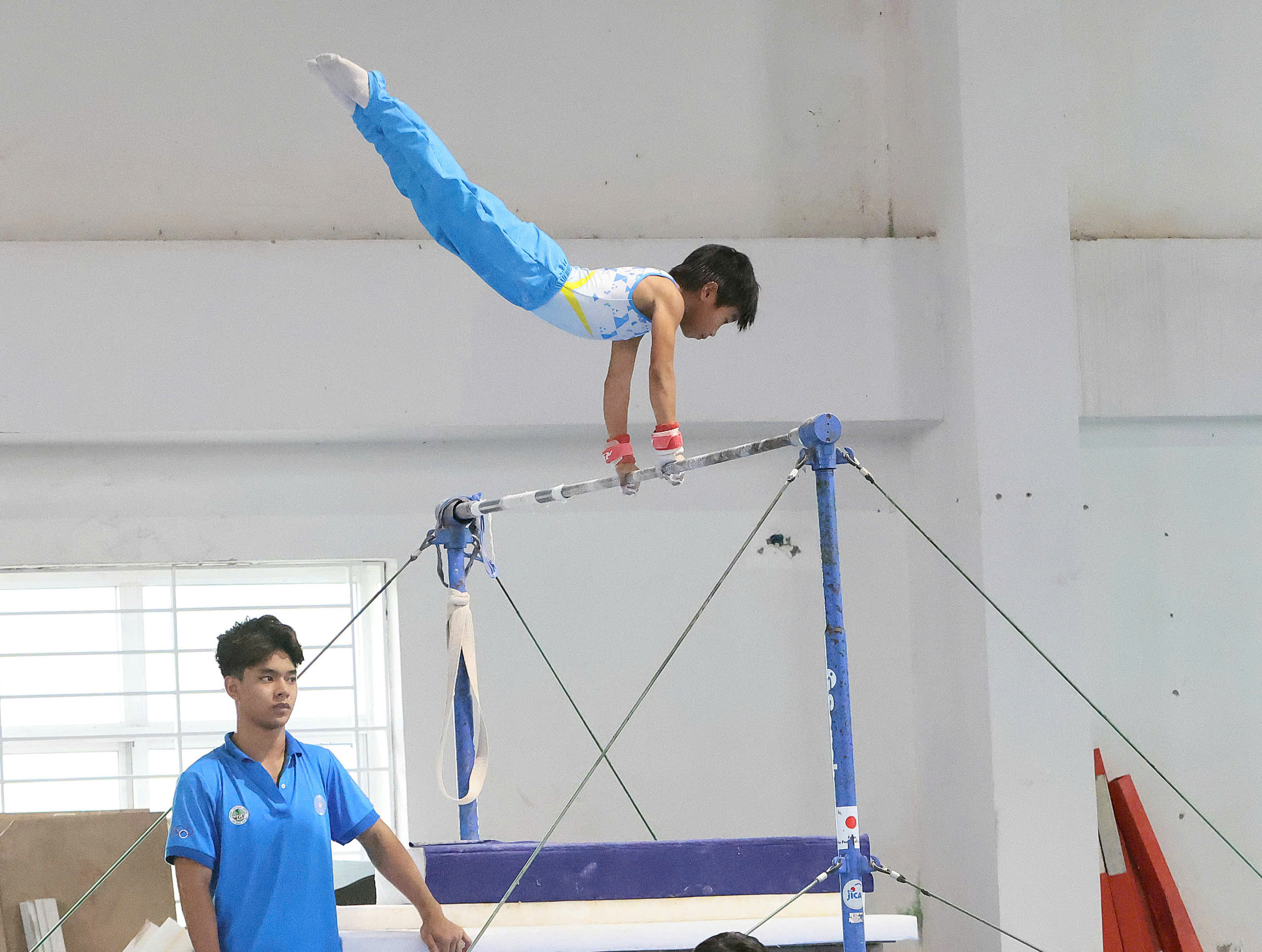 Ukončení mistrovství republiky v gymnastice věkových kategorií 2025: Ho Či Minovo Město je nejlepším týmem - foto 5