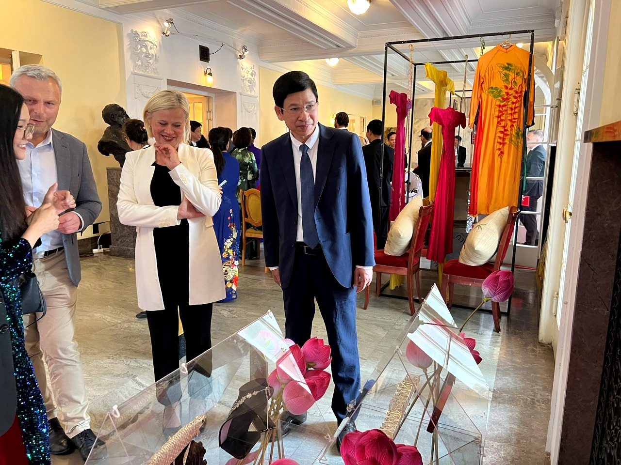 រាត្រីសិល្បៈនៃមិត្តភាព និងមោទនភាព - រូបថតទី 8