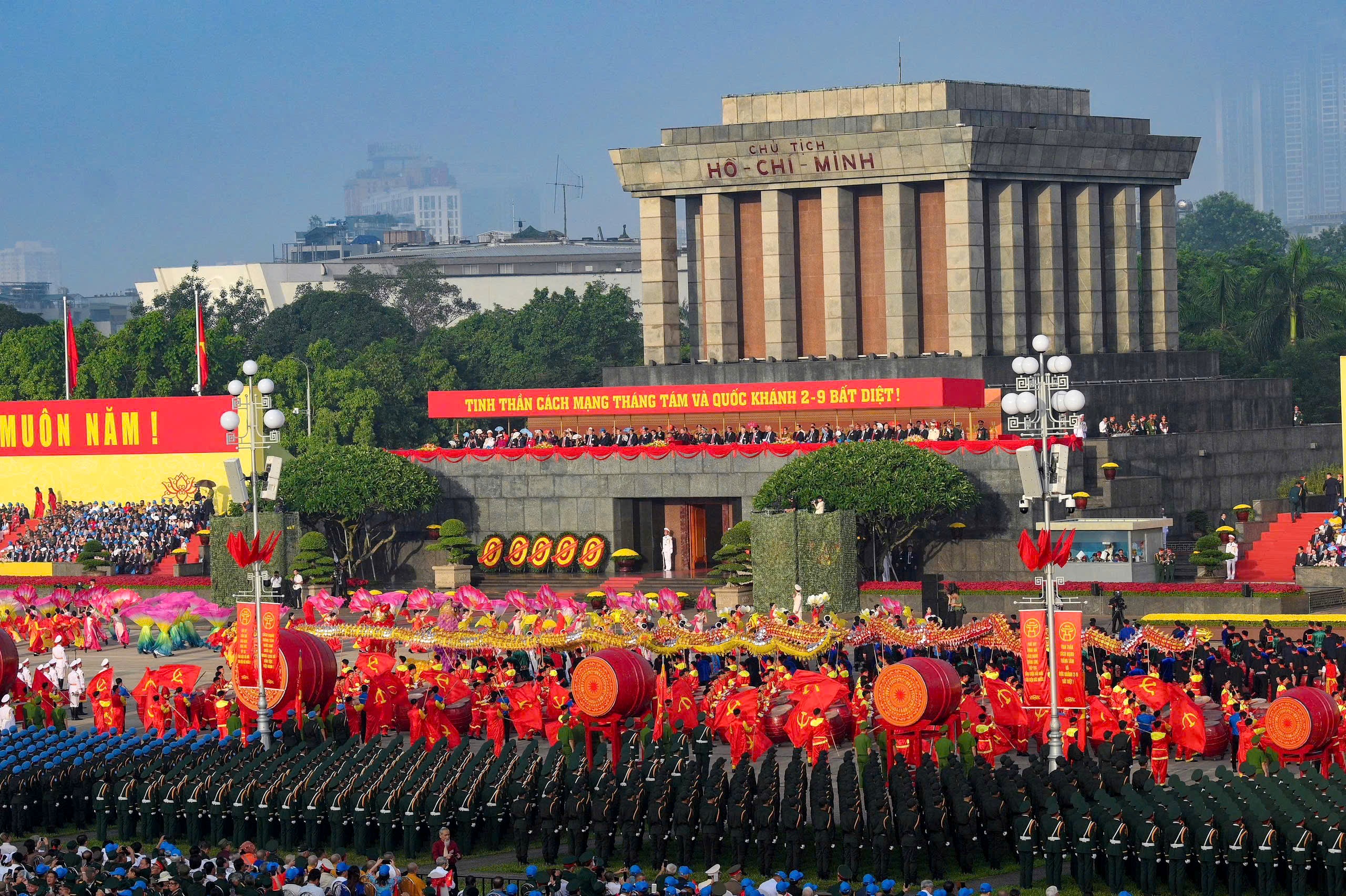 Những biểu tượng của niềm tin và khát vọng tương lai - ảnh 7