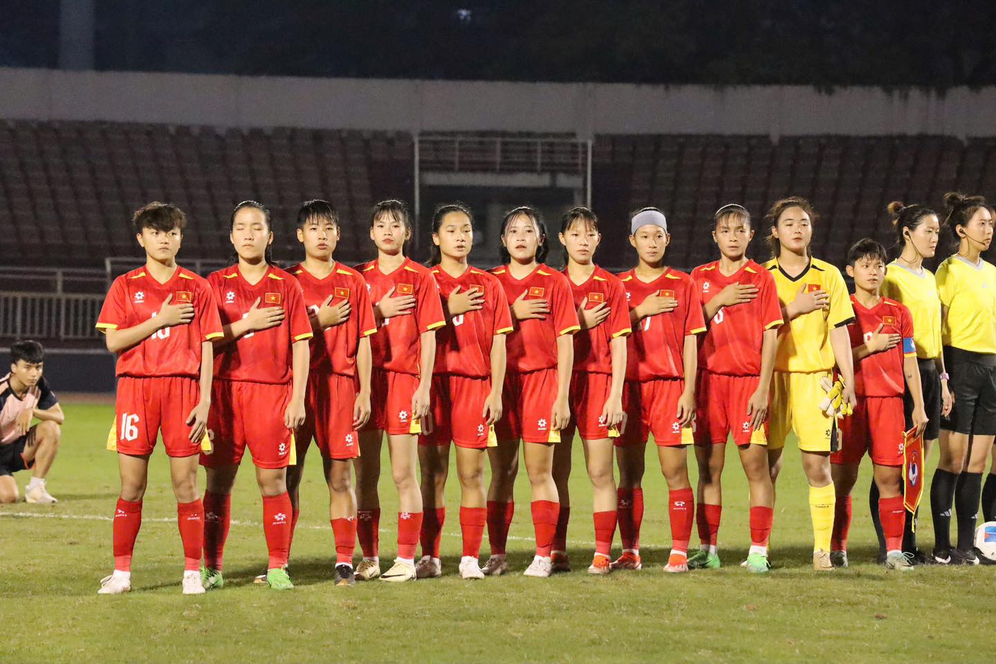 ក្រុមនារី U19 វៀតណាមបានបញ្ចប់ក្នុងចំណាត់ថ្នាក់លេខ២ក្នុងការប្រកួតកីឡាអាស៊ីអាគ្នេយ៍ - រូបថត ១