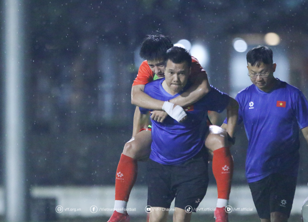 U23 វៀតណាមបានរងការបាត់បង់កម្លាំងមុនការប្រកួតបើកឆាកនៃការប្រកួត U23 អាស៊ីអាគ្នេយ៍ឆ្នាំ ២០២៥ - រូបថត ១