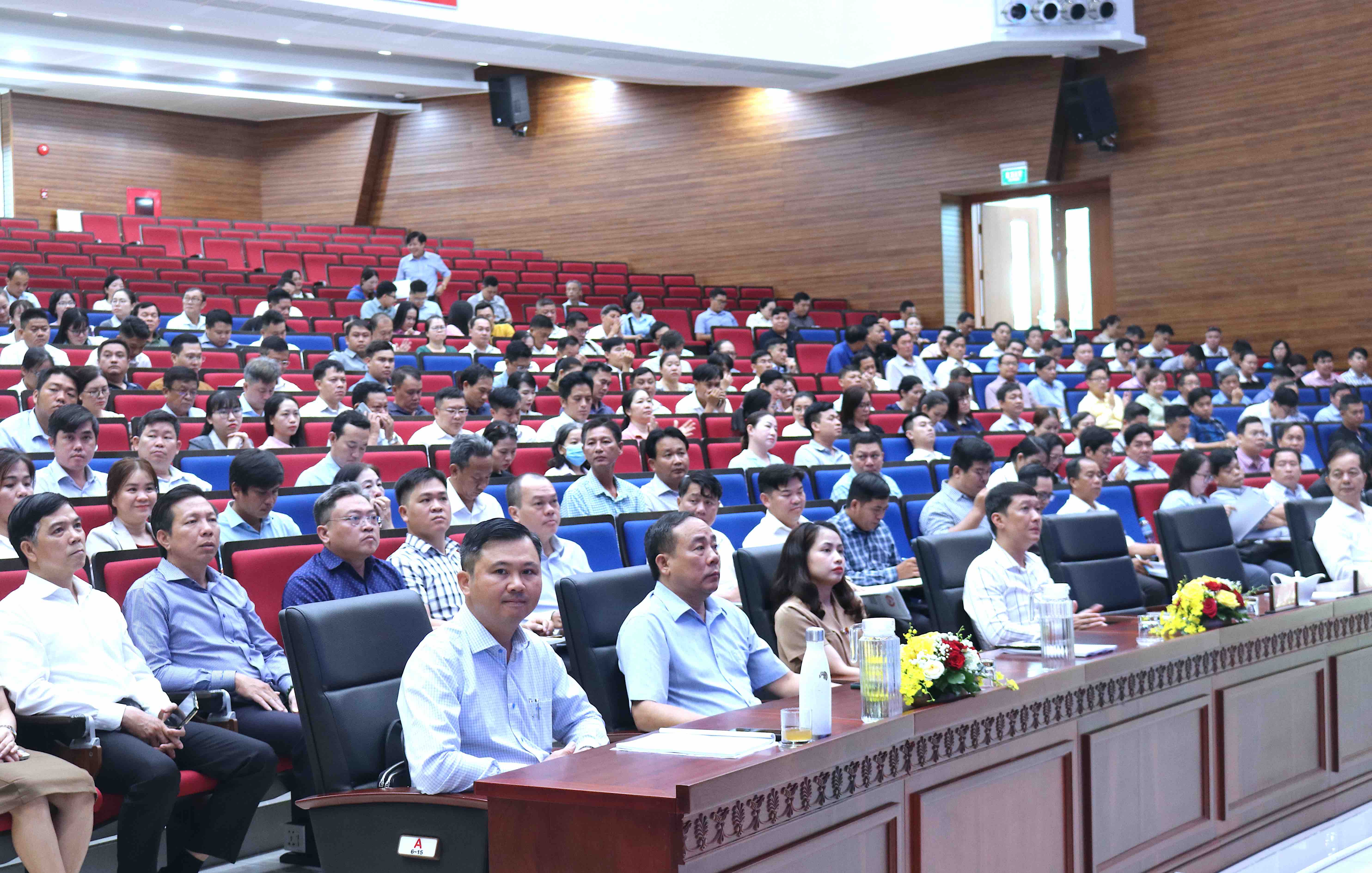 A cidade de Ho Chi Minh organiza uma conferência para capacitar e desenvolver habilidades profissionais nas áreas cultural e esportiva em 2025 - foto 3