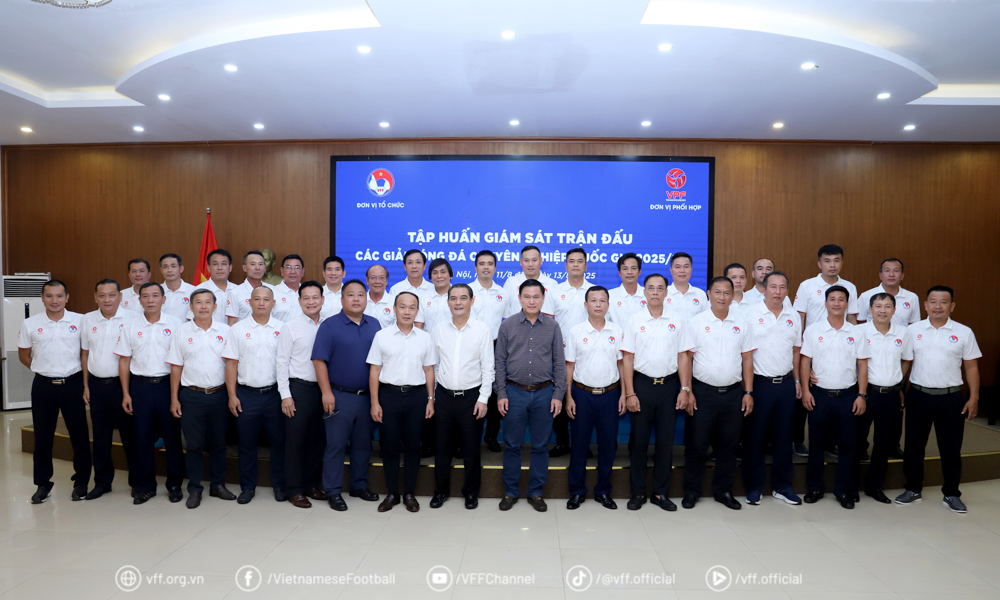 Pelatihan pengawasan pertandingan untuk turnamen sepak bola profesional nasional musim 2025/26 - foto 2