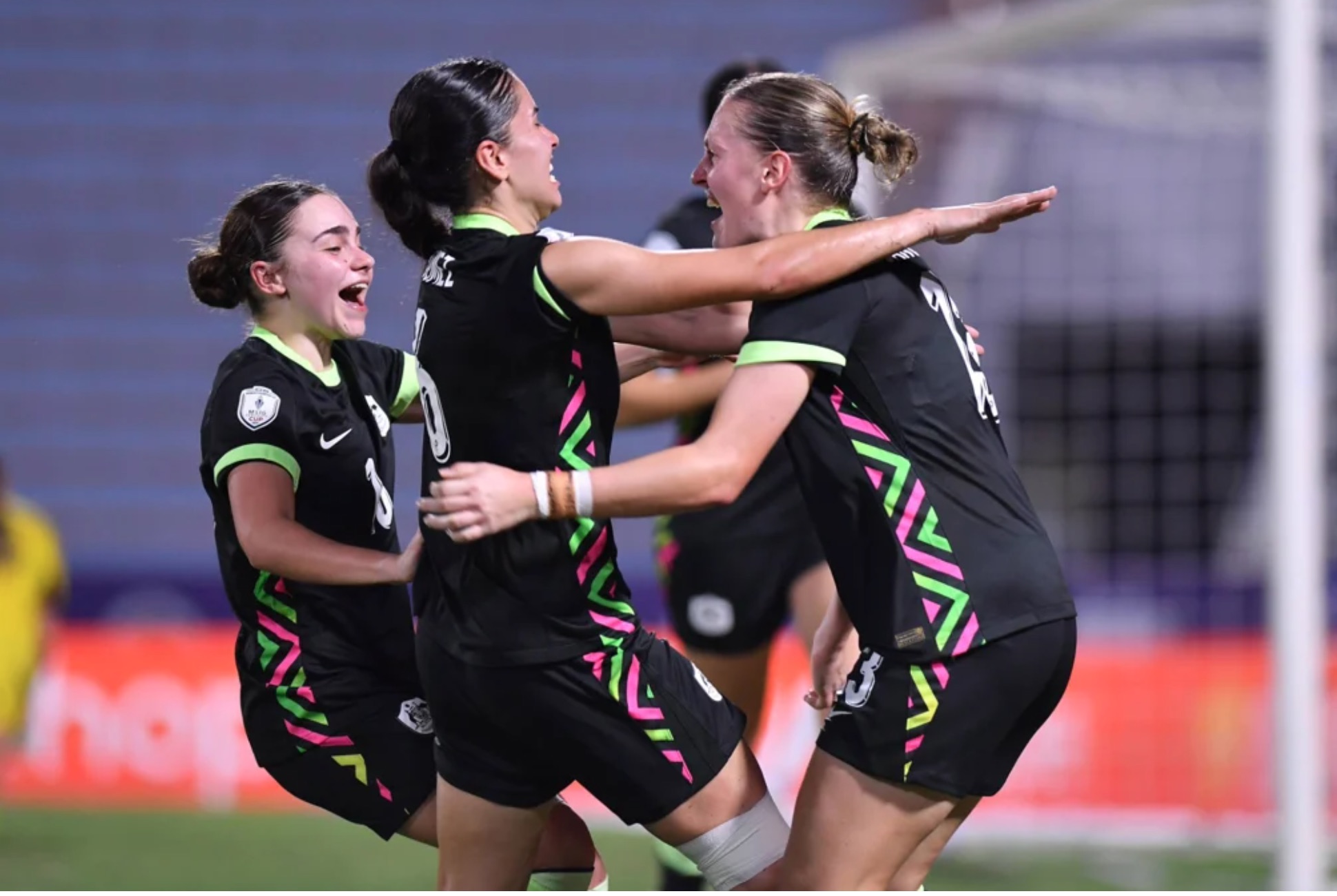 2025 दक्षिण पूर्व एशियाई टूर्नामेंट के सेमीफाइनल में वियतनामी महिला फुटबॉल टीम के प्रतिद्वंद्वी का निर्धारण - फोटो 1