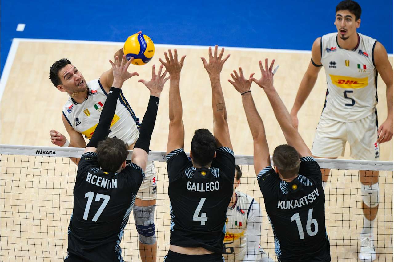 តារាងការប្រកួតបាល់ទះបុរសពិភពលោកវគ្គពាក់កណ្តាលផ្តាច់ព្រ័ត្រថ្ងៃនេះ ថ្ងៃទី 27 ខែកញ្ញា៖ សង្រ្គាមអឺរ៉ុប - រូបថត 1